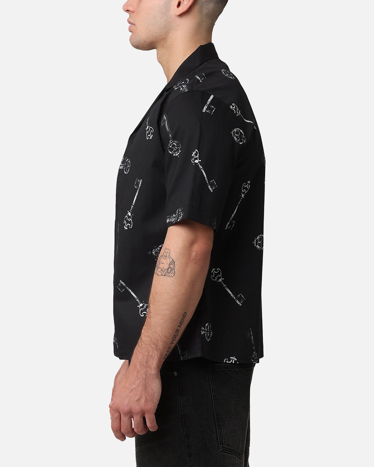 {product_title} - {shop_name}