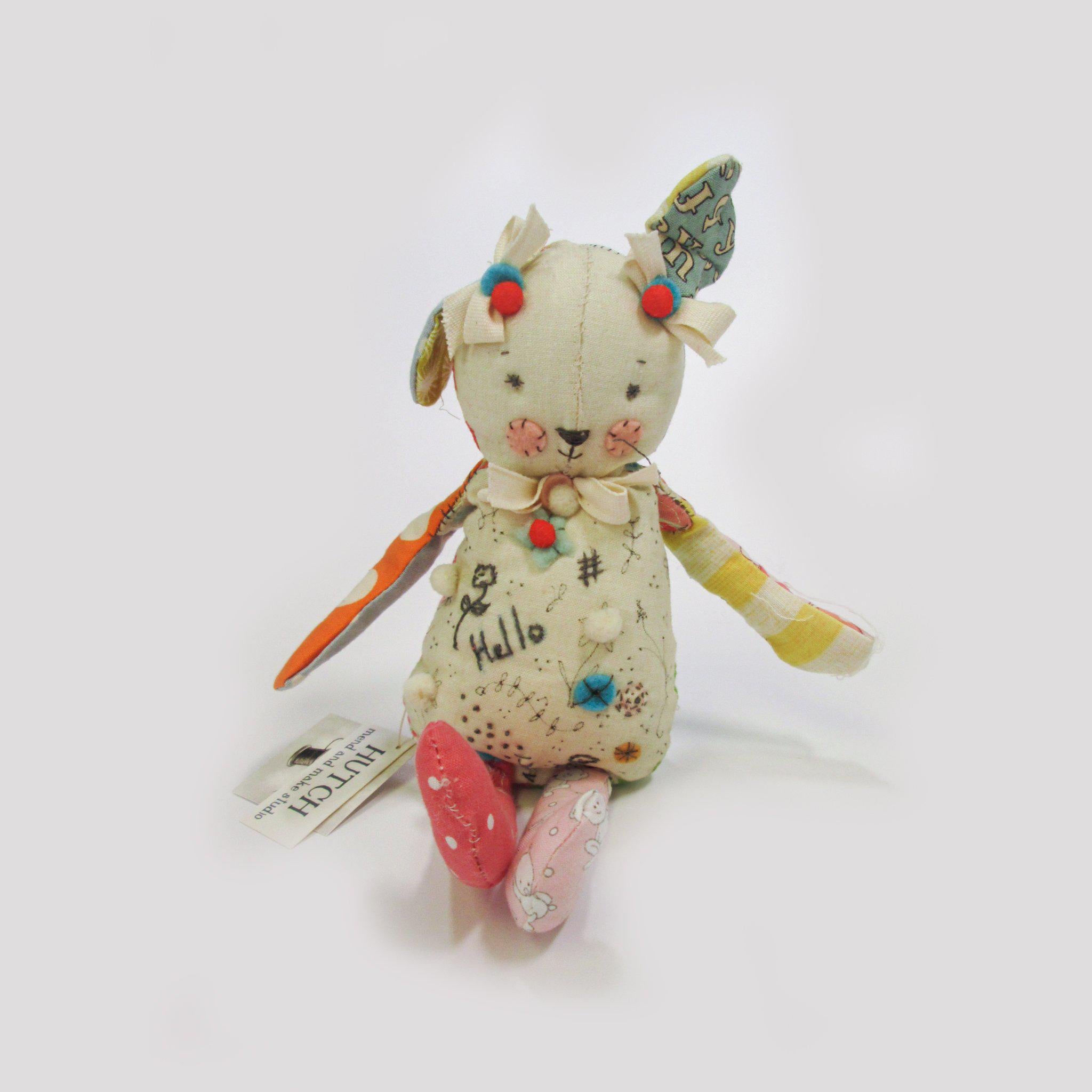 RETIRED - Hutch Studio - Hello Puppy Sitting - One Of A Kind Puppy、mySite、g9winljtr