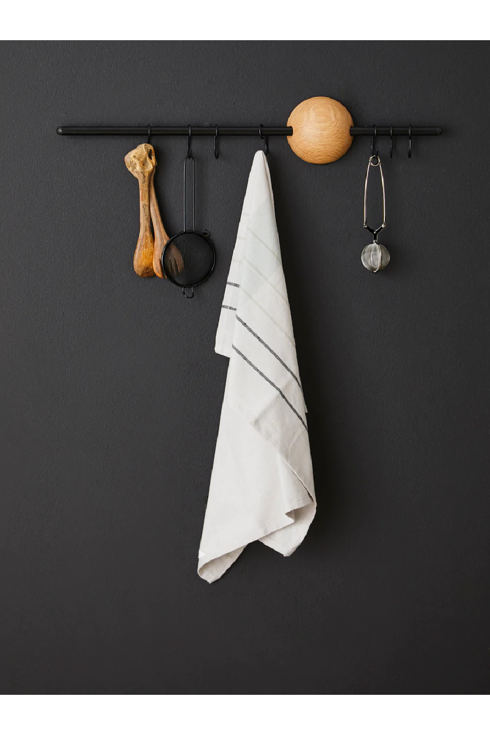 Oak Minimalist Rack | WOUD Hoop、mySite、neckold