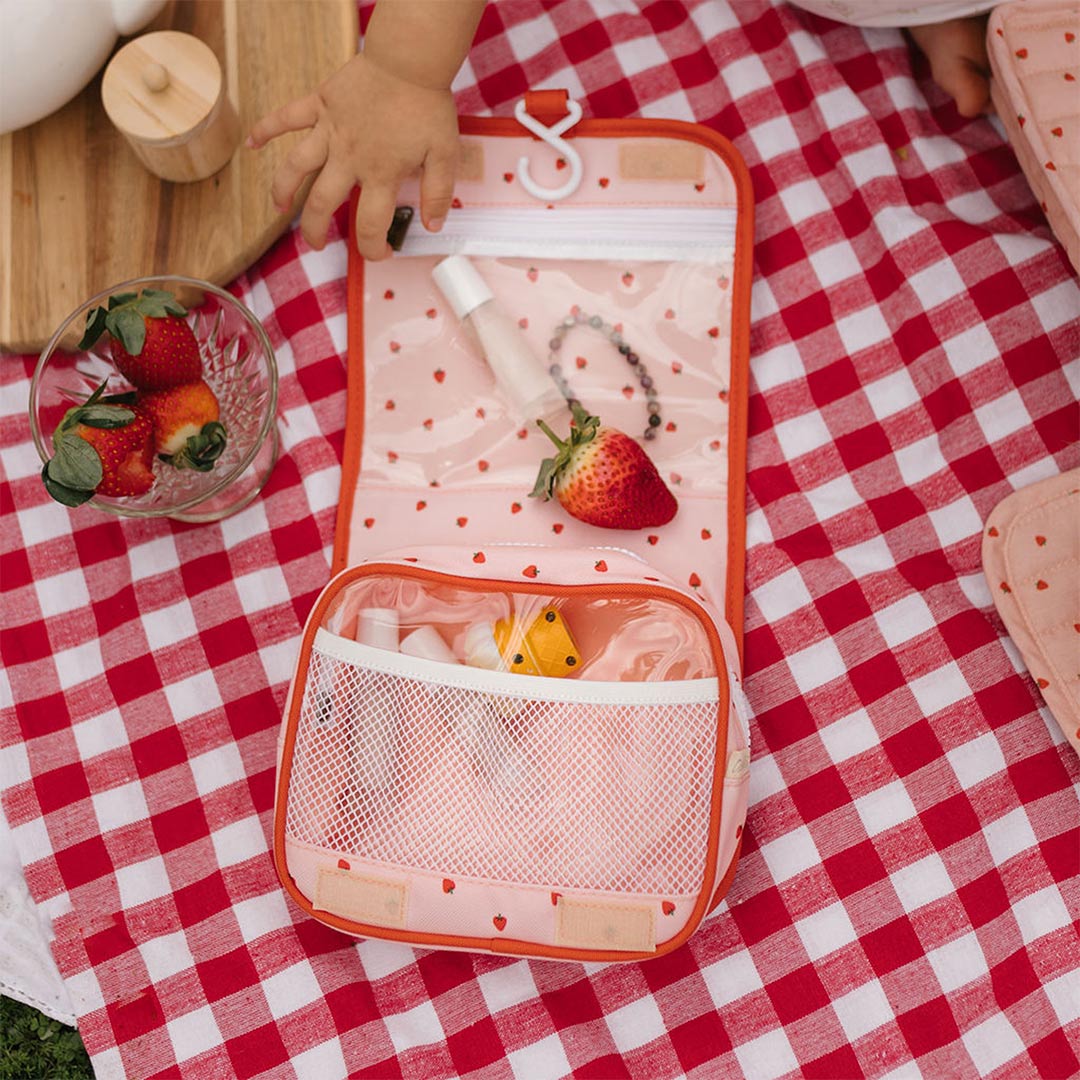  Olli Ella See-Ya Wash Bag - Strawberry、mySite、merchandisen