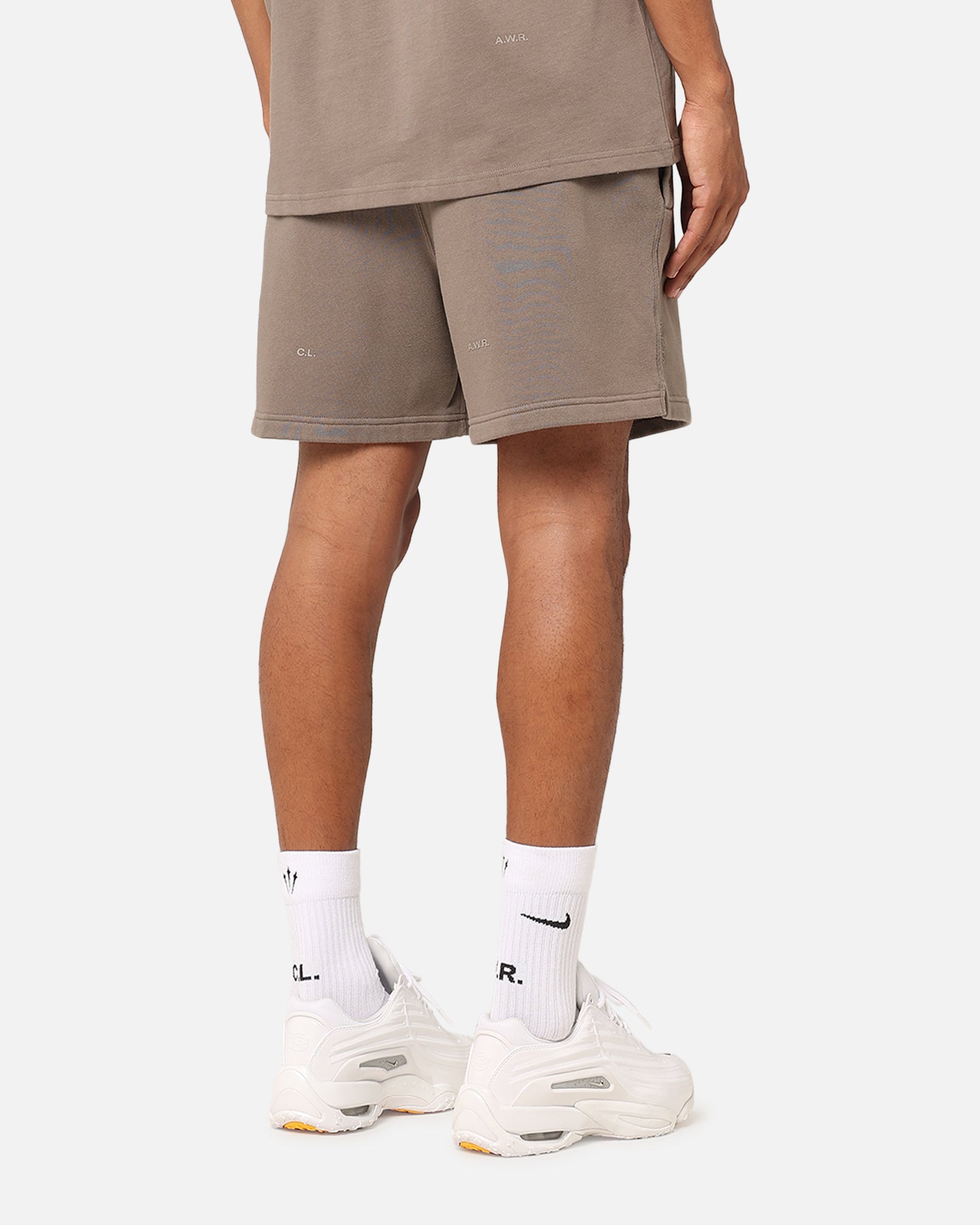 {product_title} - {shop_name}