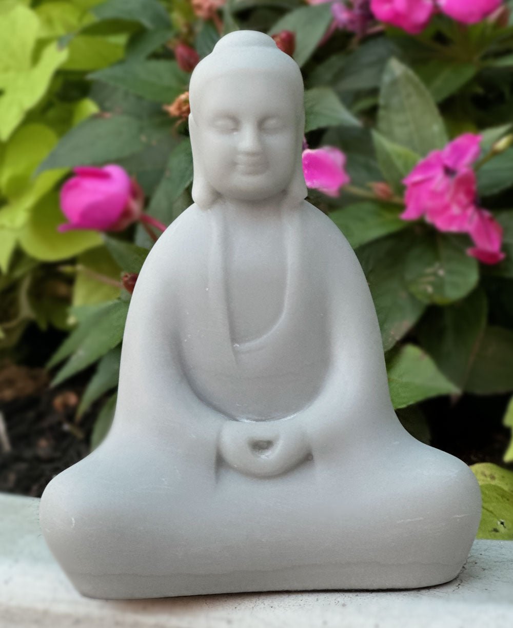 Soft Grey Abstract Meditating Buddha Statue、mySite、topwebapps