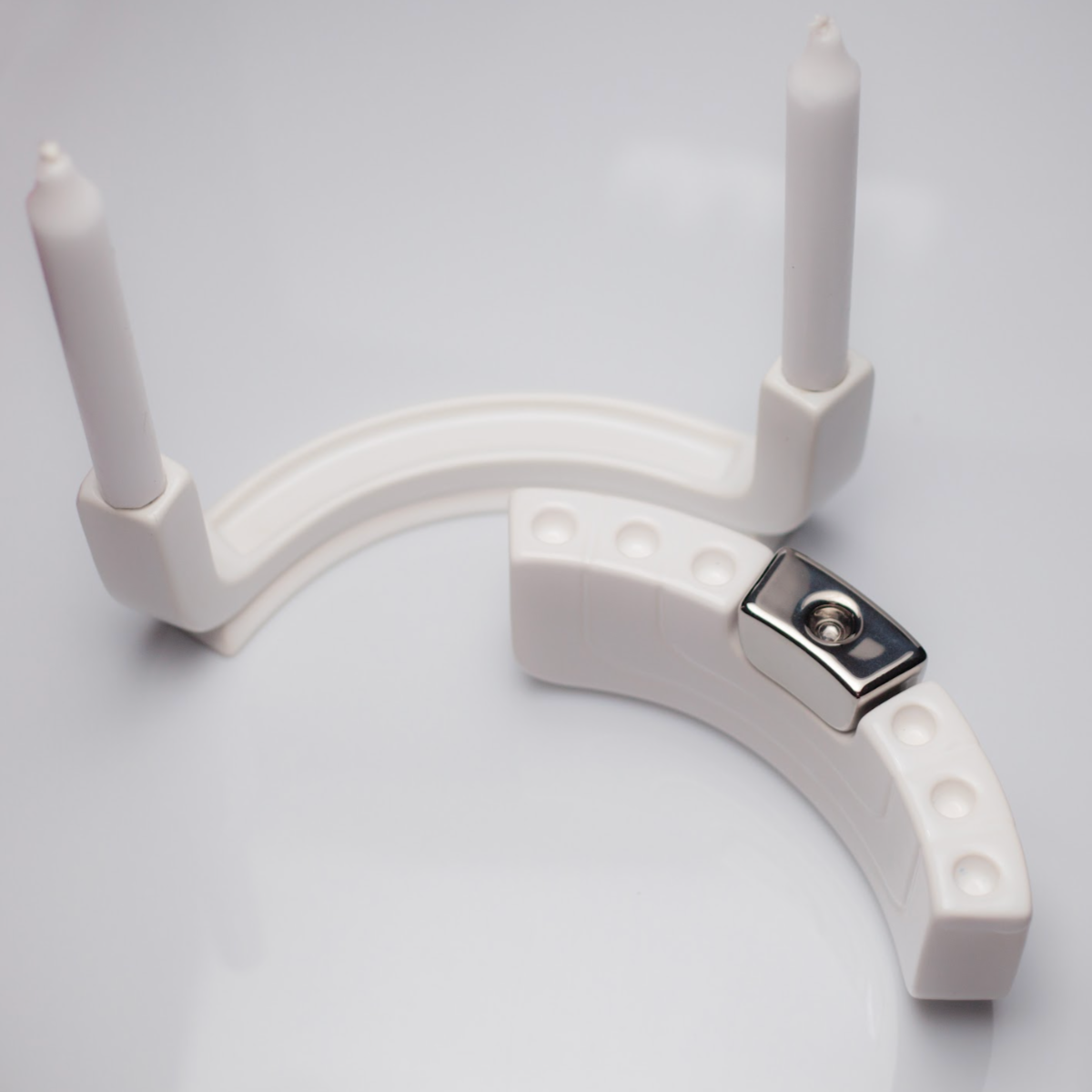 Menokiah Lux Menorah/Shabbat Candlesticks by Mi Polin - Platinum、mySite、topwebapps