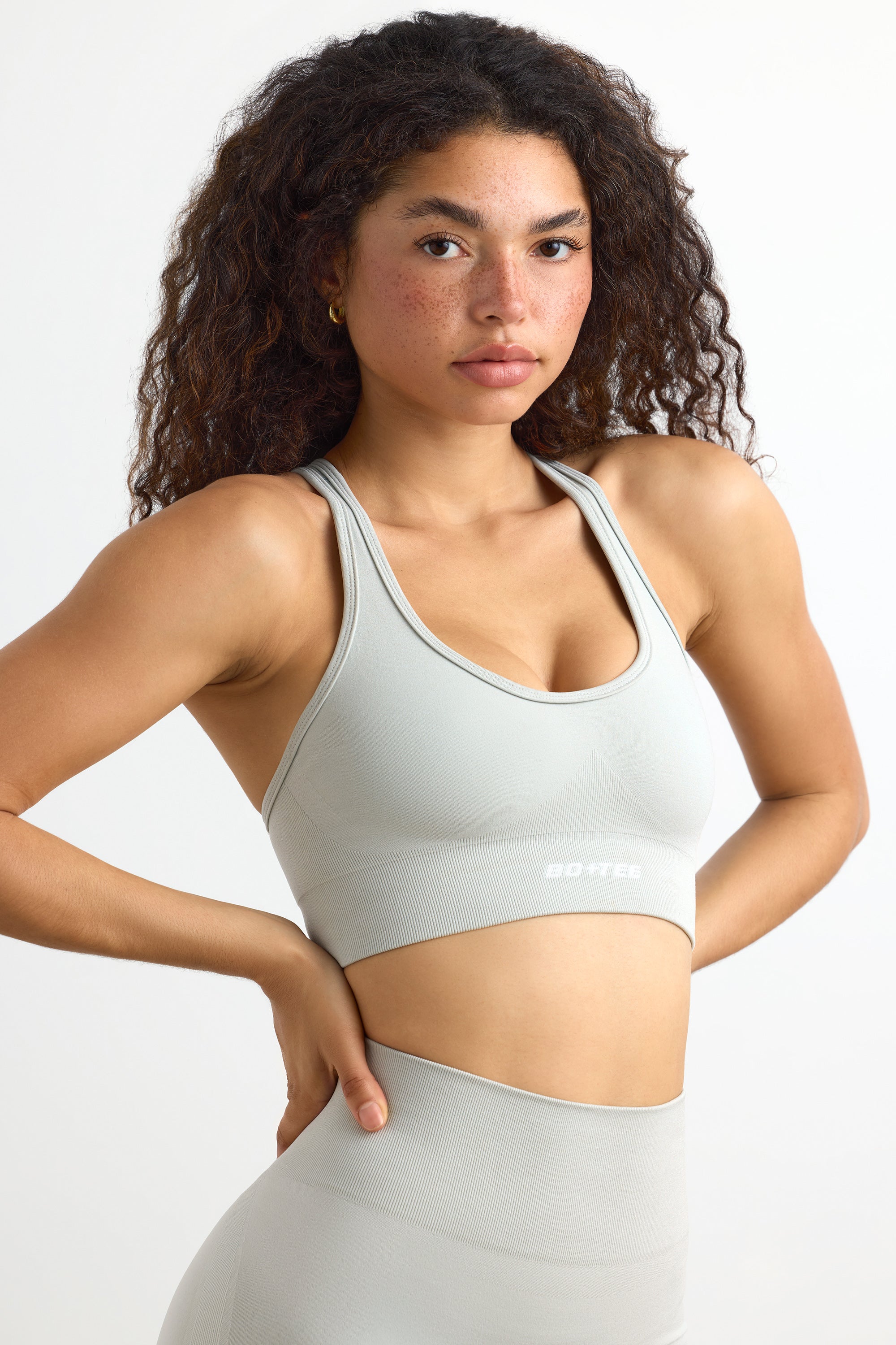 Define Luxe Cross-Back Sports Bra in Fog、mySite、solidvoid
