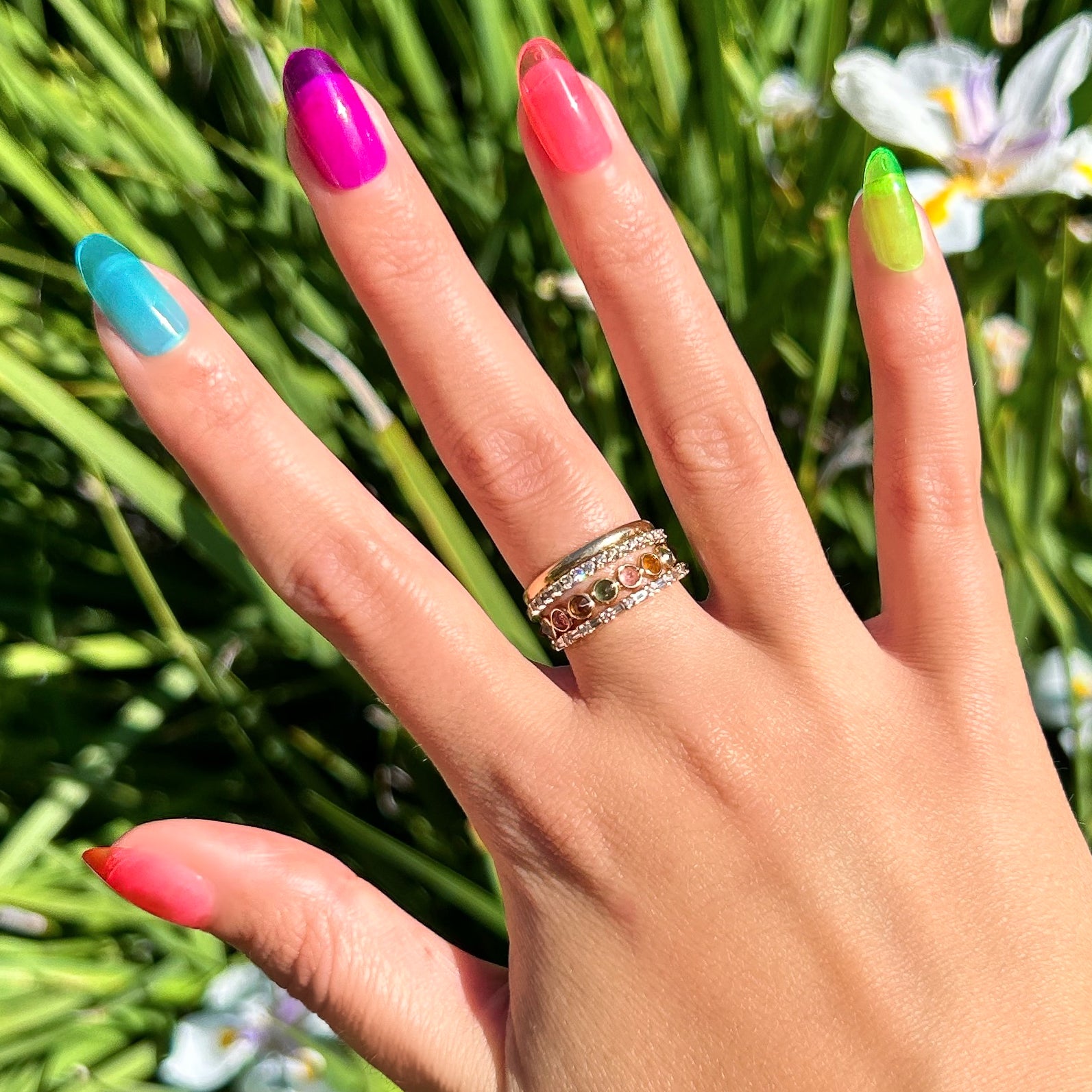 Neon Rainbow Jelly - Press-On | Medium | Oval、mySite、solidvoid