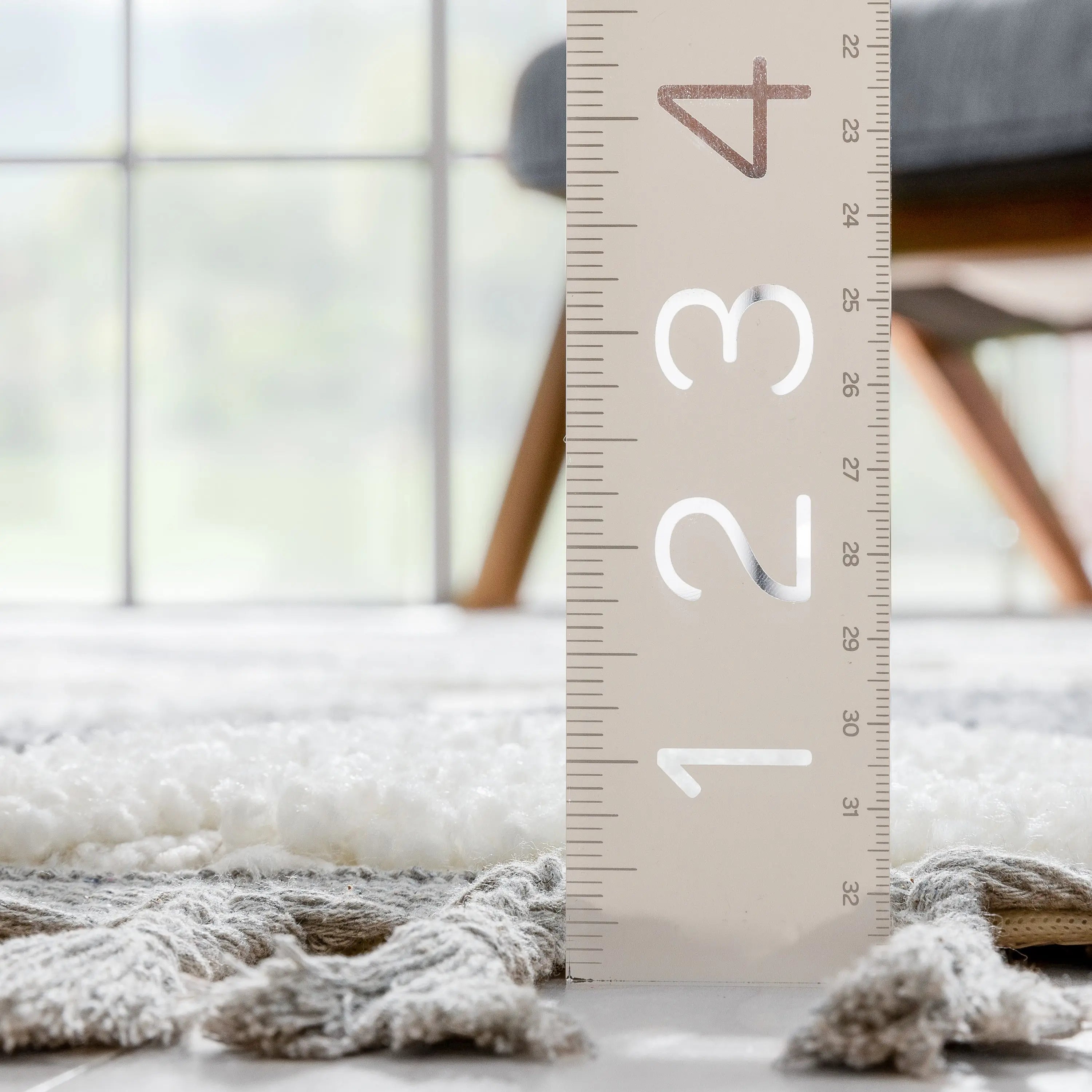 Raelynn Contemporary Chevron Zig-Zag Patter Cream Grey High-Low Textured Rug、mySite、gigharbornorthrealestate