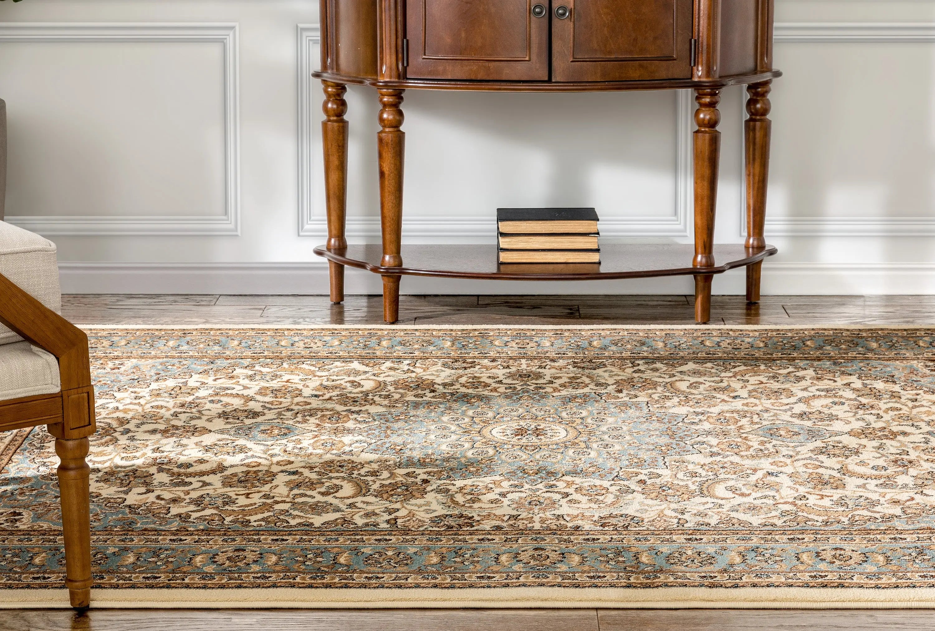Aviva Ivory Traditional Rug、mySite、gigharbornorthrealestate