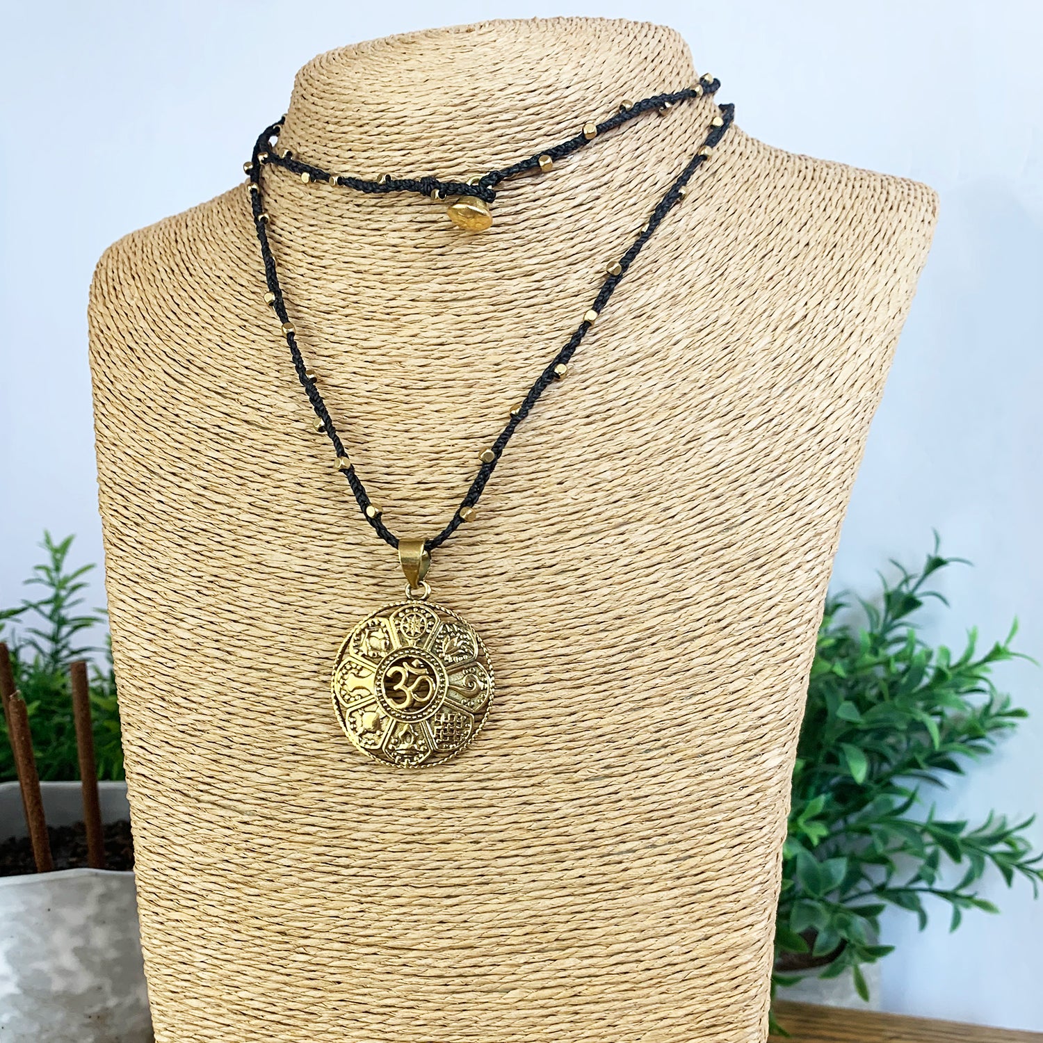 Brass Om Pendant Necklace、mySite、topwebapps