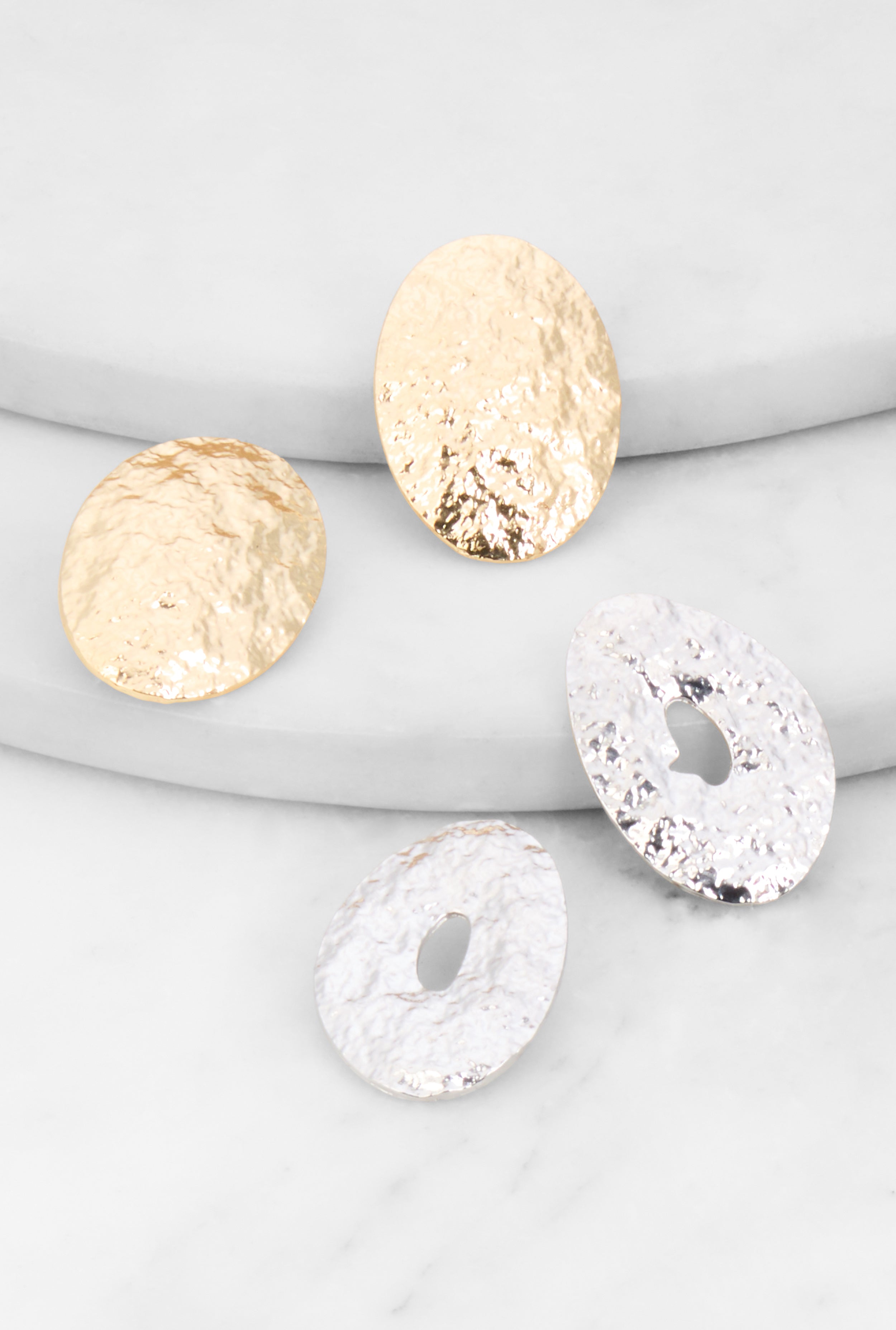 Textured Hammered Detail Earrings、mySite、camillekostekn