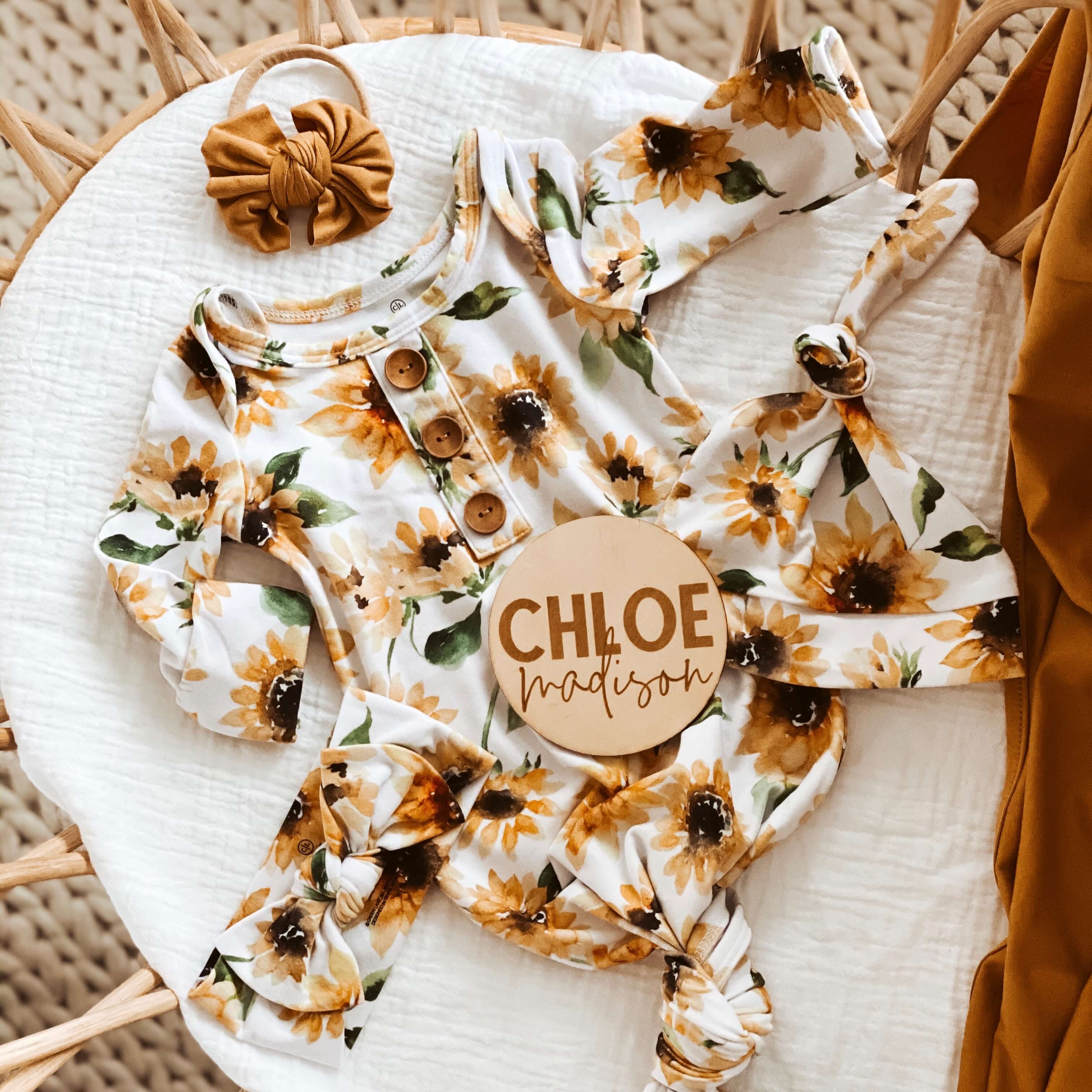  Savannah's Sunflowers Newborn Baby Knot Gown & Hat Set、mySite、layawaytickets