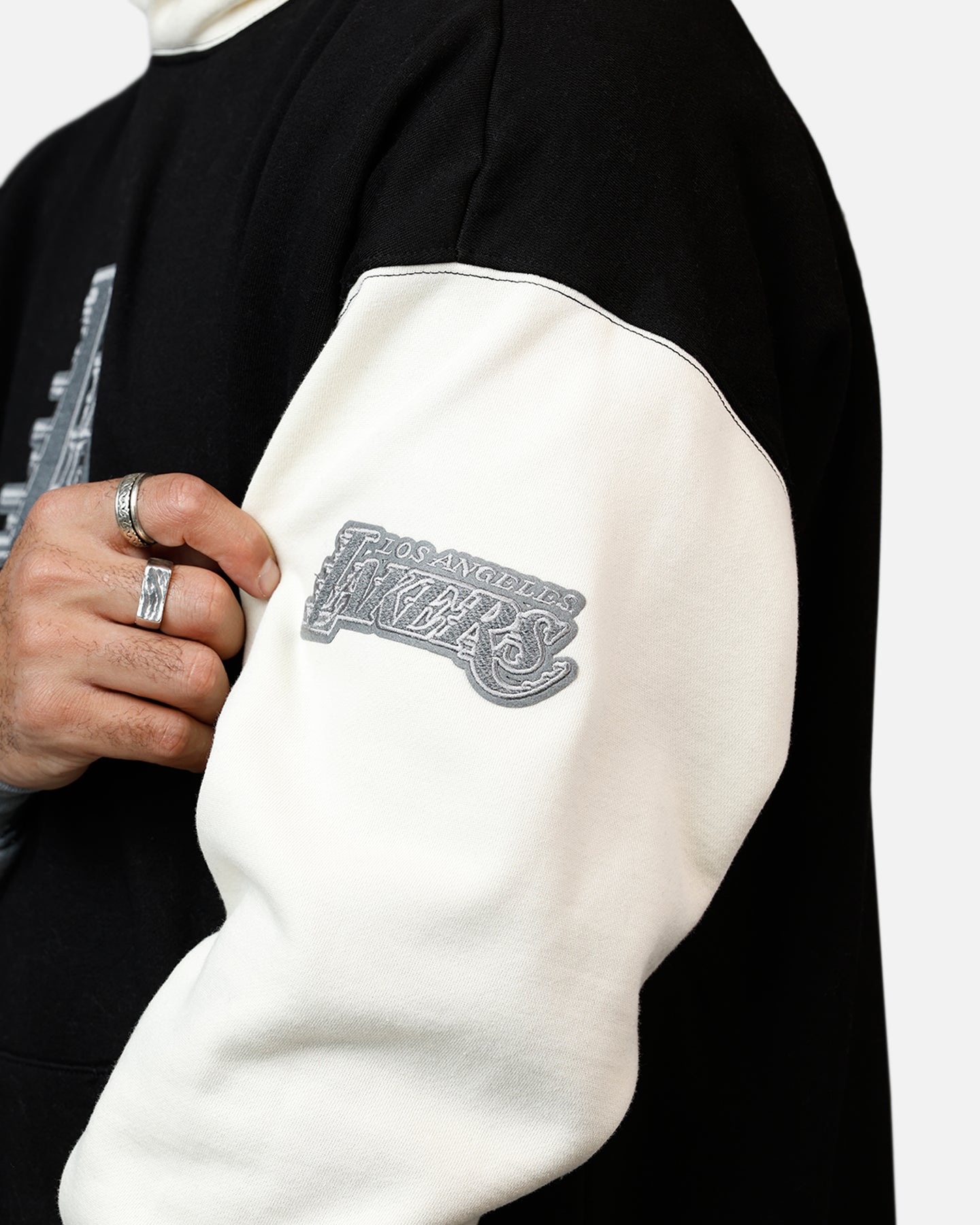 {product_title} - {shop_name}