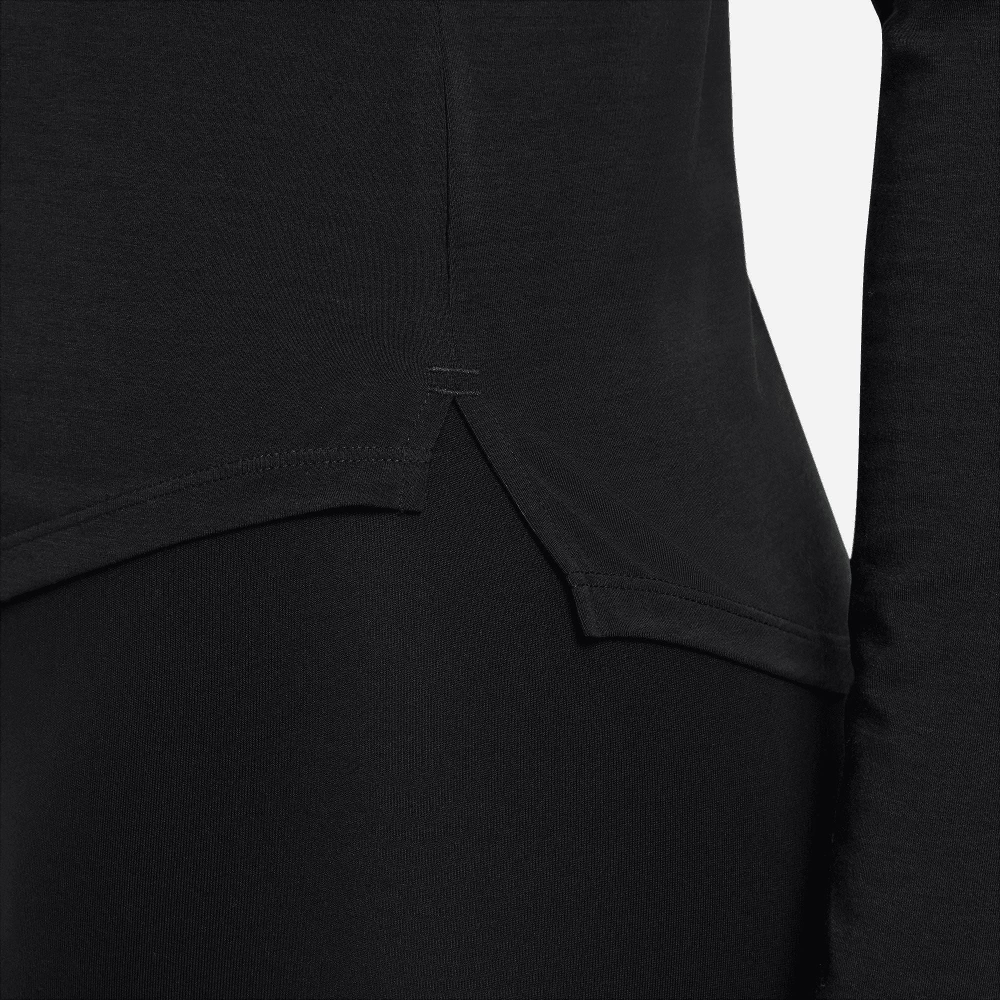 Nike One Luxe Dri-Fit Women's Stardard Fit Long-Sleeve Top