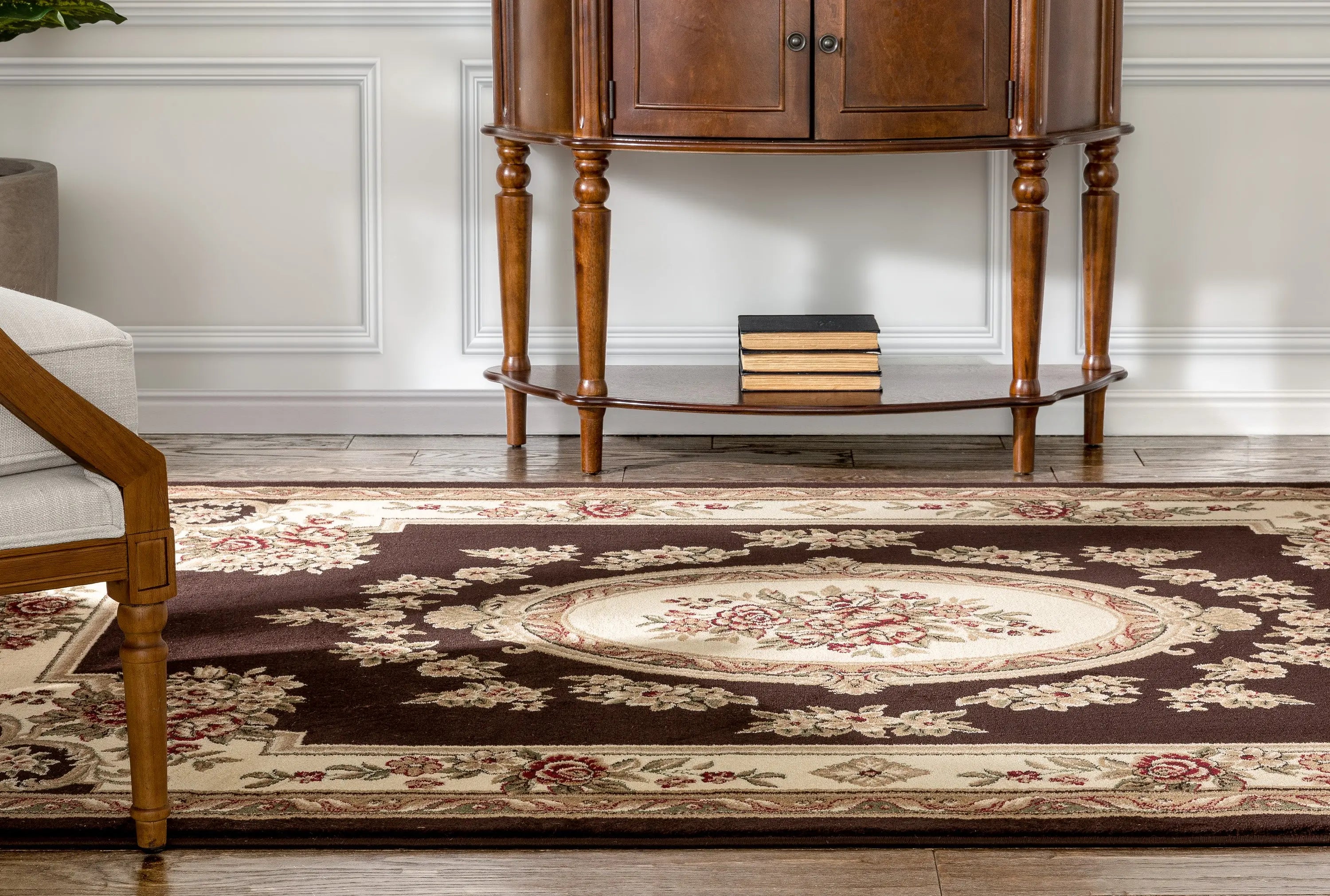 Le Petit Palais Brown Traditional Rug、mySite、gigharbornorthrealestate