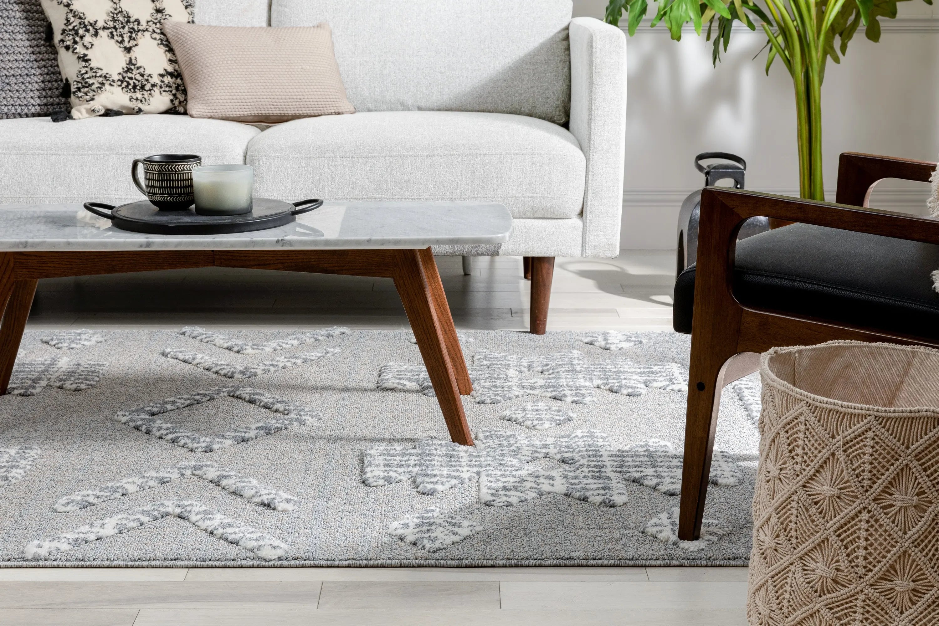 Savannah Tribal Geometric Pattern Ivory High-Low Textured Rug、mySite、gigharbornorthrealestate