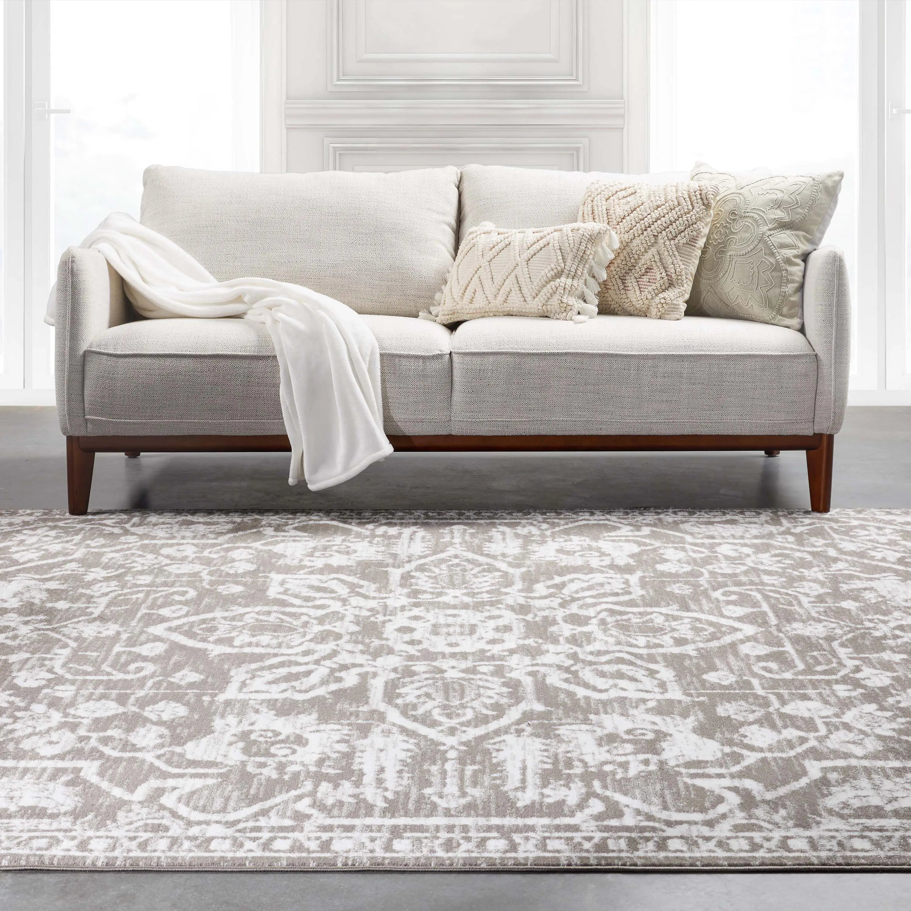Disa Vintage Medallion Grey Soft Rug By Chill Rugs、mySite、gigharbornorthrealestate