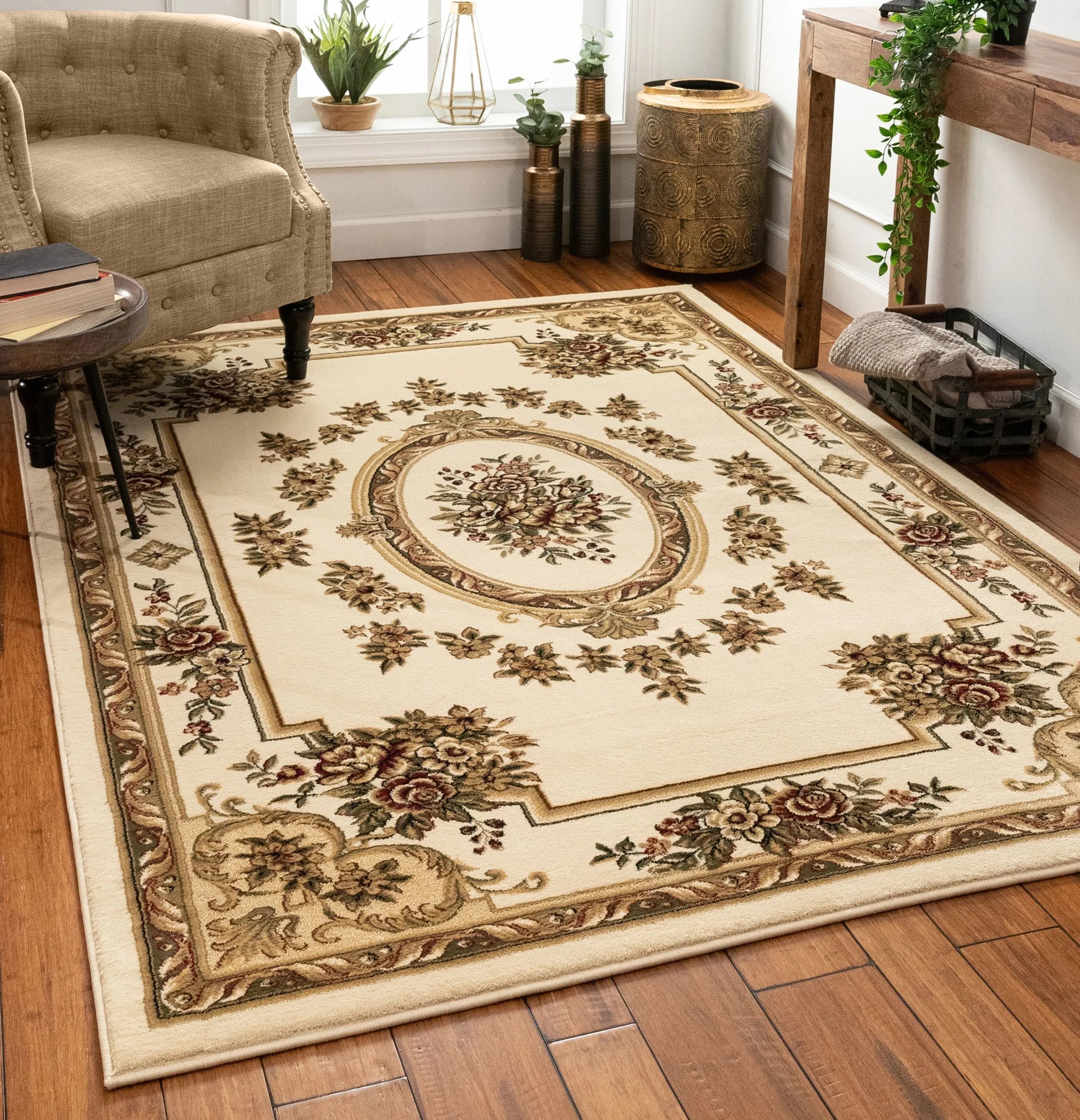 Le Petit Palais Ivory Traditional Rug、mySite、gigharbornorthrealestate