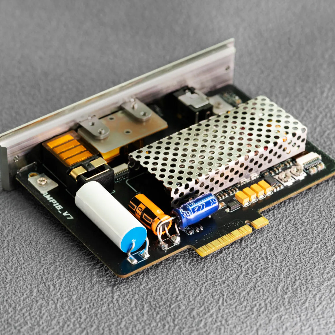  iBasso - AMP16、mySite、merchandisen