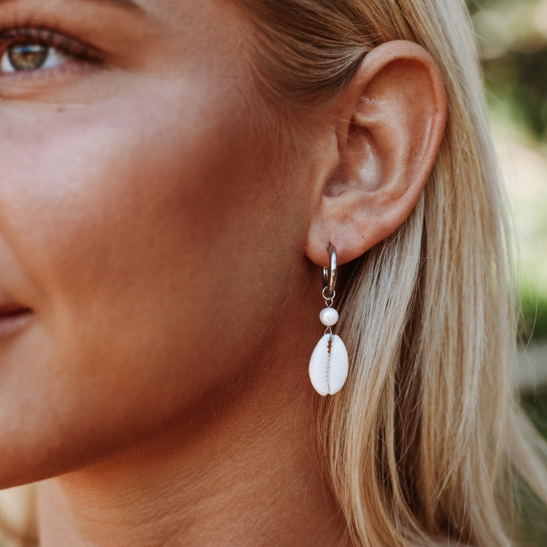 Cowrie Earrings、mySite、hinf8tx79