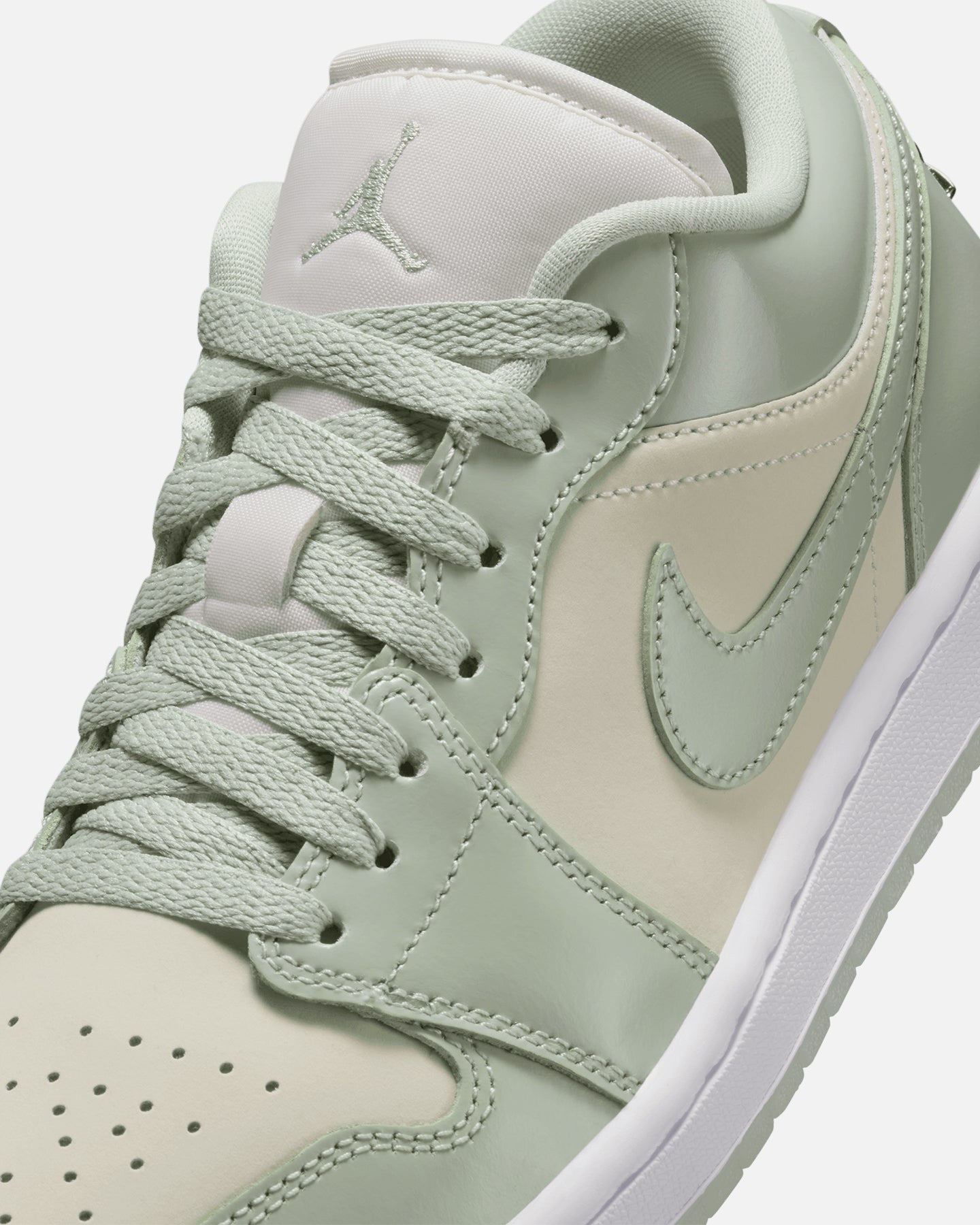 Jordan Women's Air Jordan 1 Low SE Sail/Seafoam Metallic Silver、mySite、zt4zffjzw