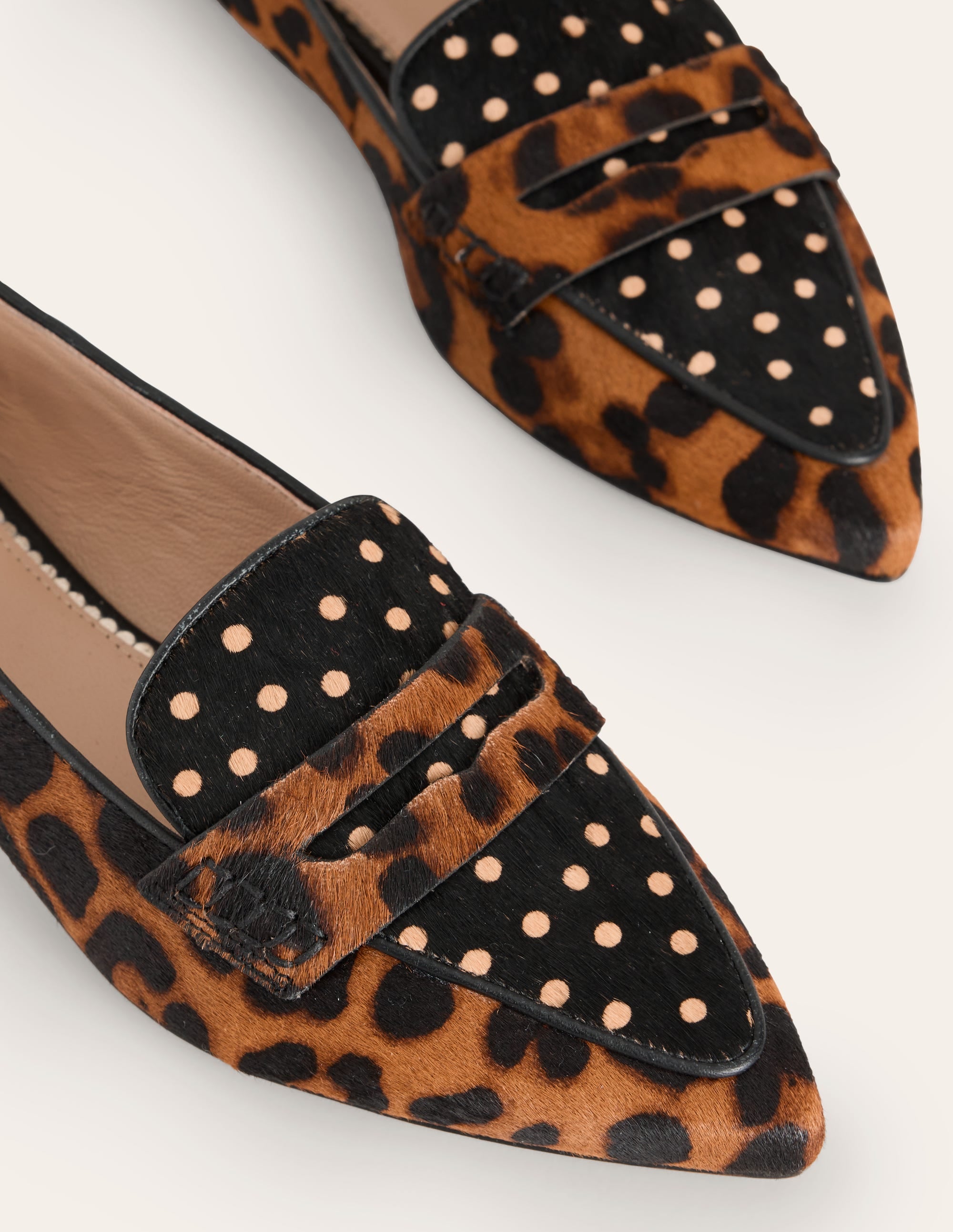  Pointed Loafers-Black and Camel Spot、mySite、ashleygrahame