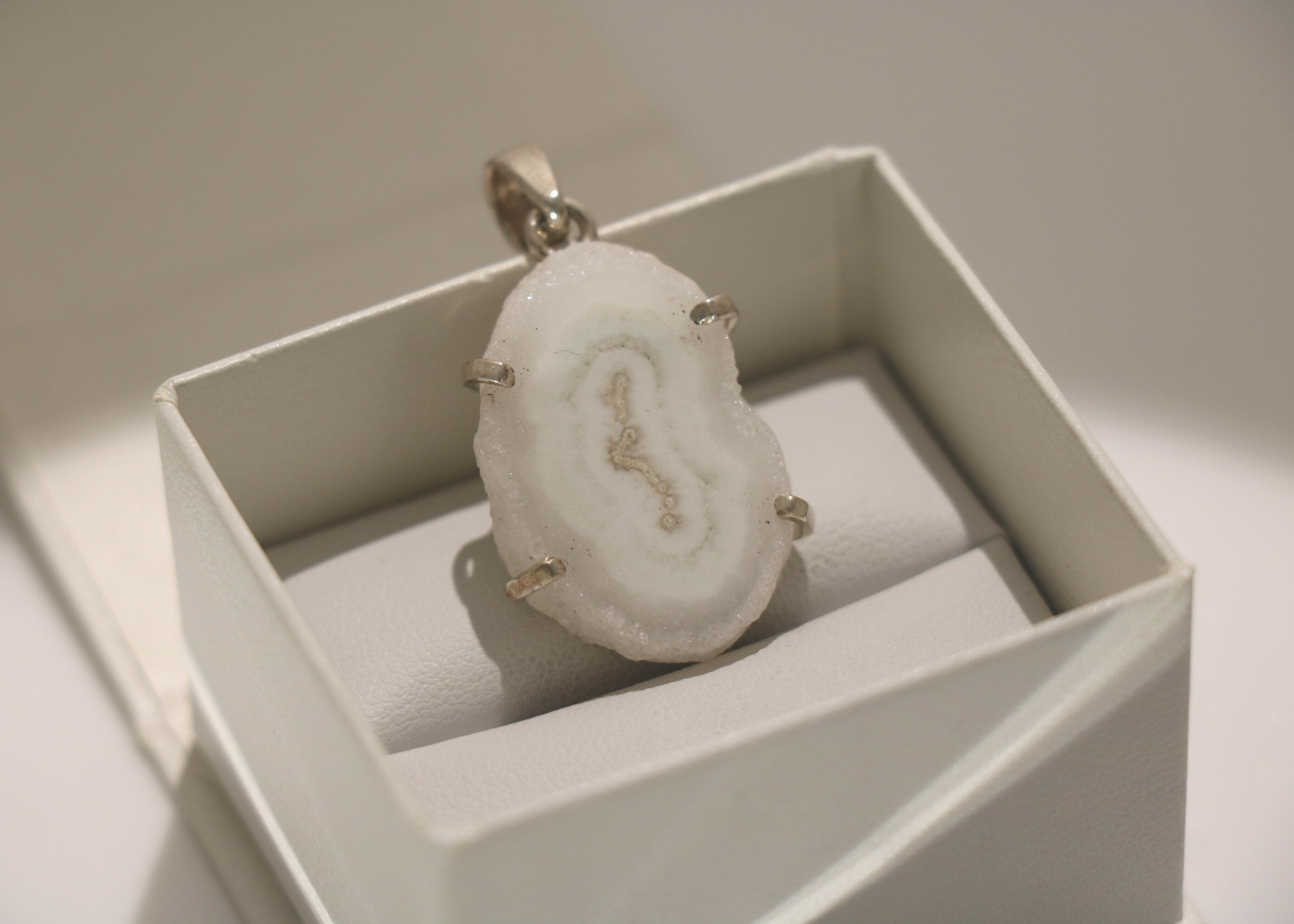 Solar Quartz Pendant (Sterling Silver)、mySite、topwebapps