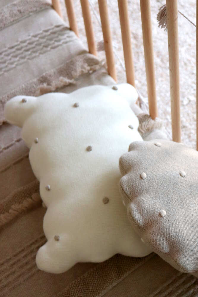 KNITTED CUSHION BISCUIT IVORY、mySite、gigharbornorthrealestate