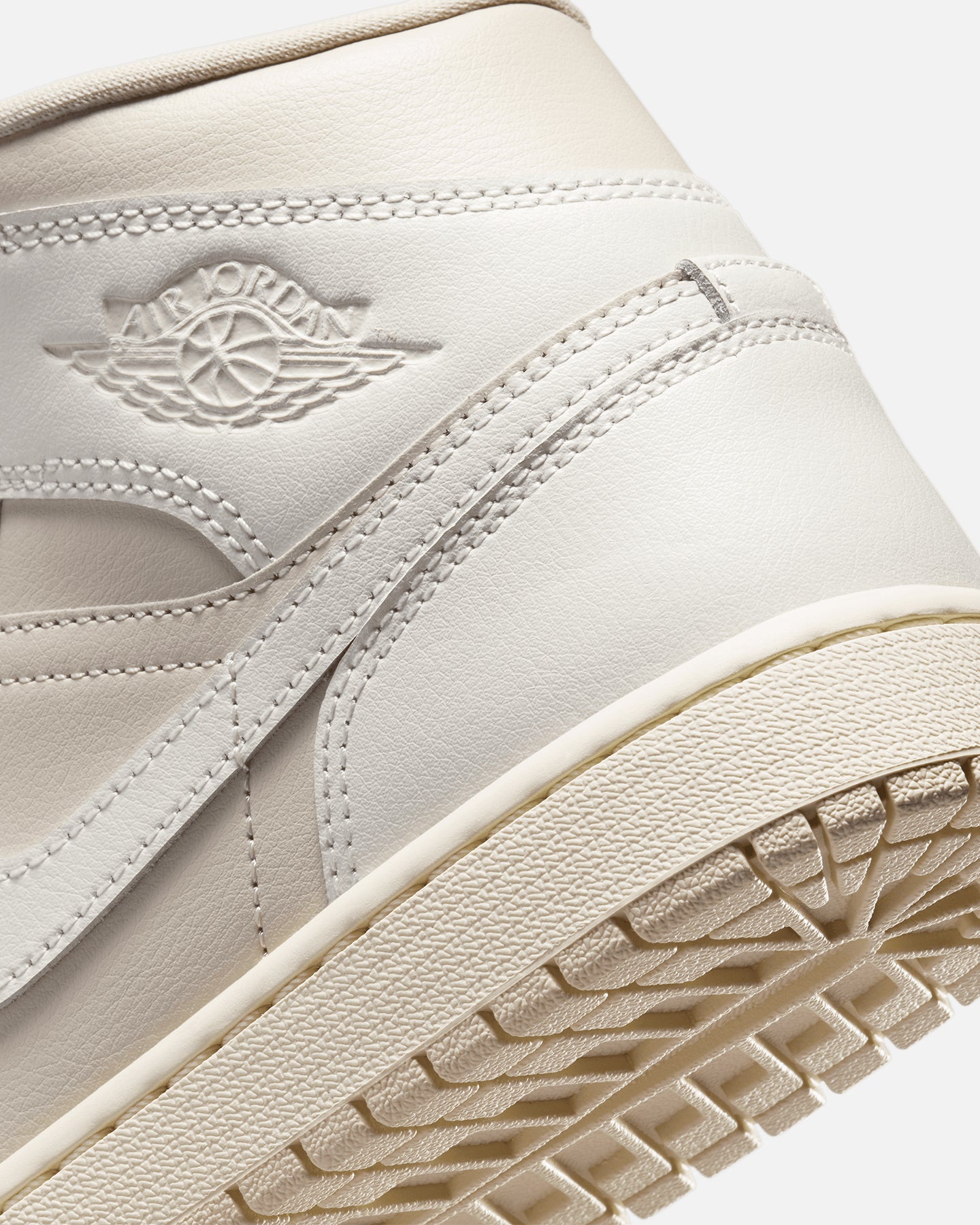 Jordan Women's Air Jordan 1 Mid Legend Light Brown Legend Light Brown、mySite、zt4zffjzw