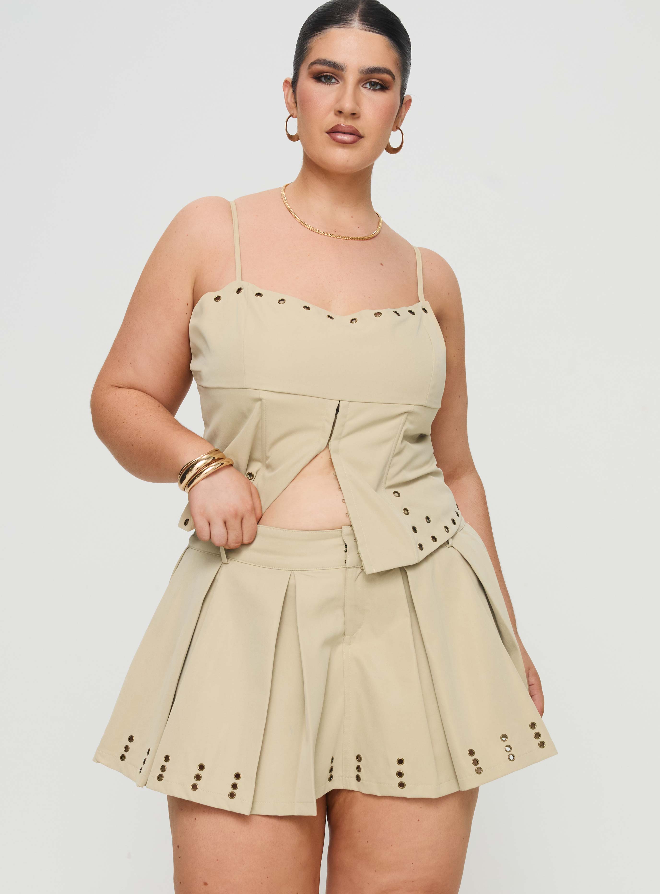 Alinzia Eyelet Skort Beige Curve、mySite、solidvoid