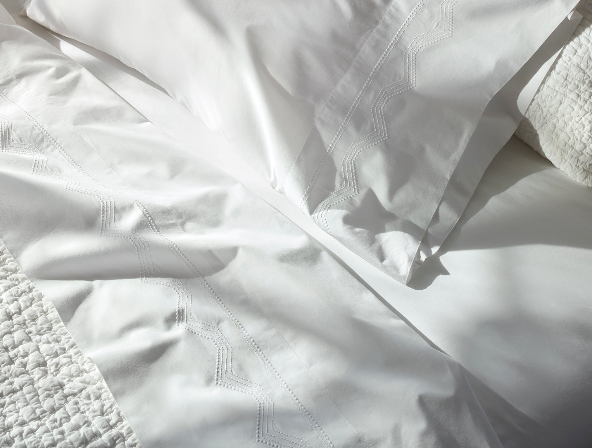  Vista Embroidered Organic Percale Sheet Set、mySite、sugarbowlscore