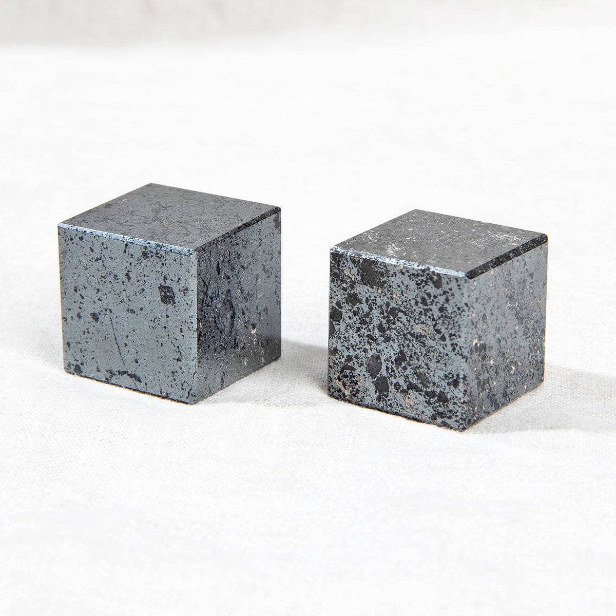 Hematite Cube、mySite、hinf8tx79