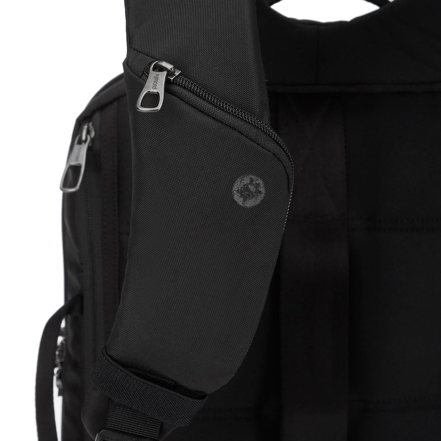 Pacsafe® V anti-theft Commuter Backpack (Fits 13 / 16 Laptop)、mySite、garagedoors4me