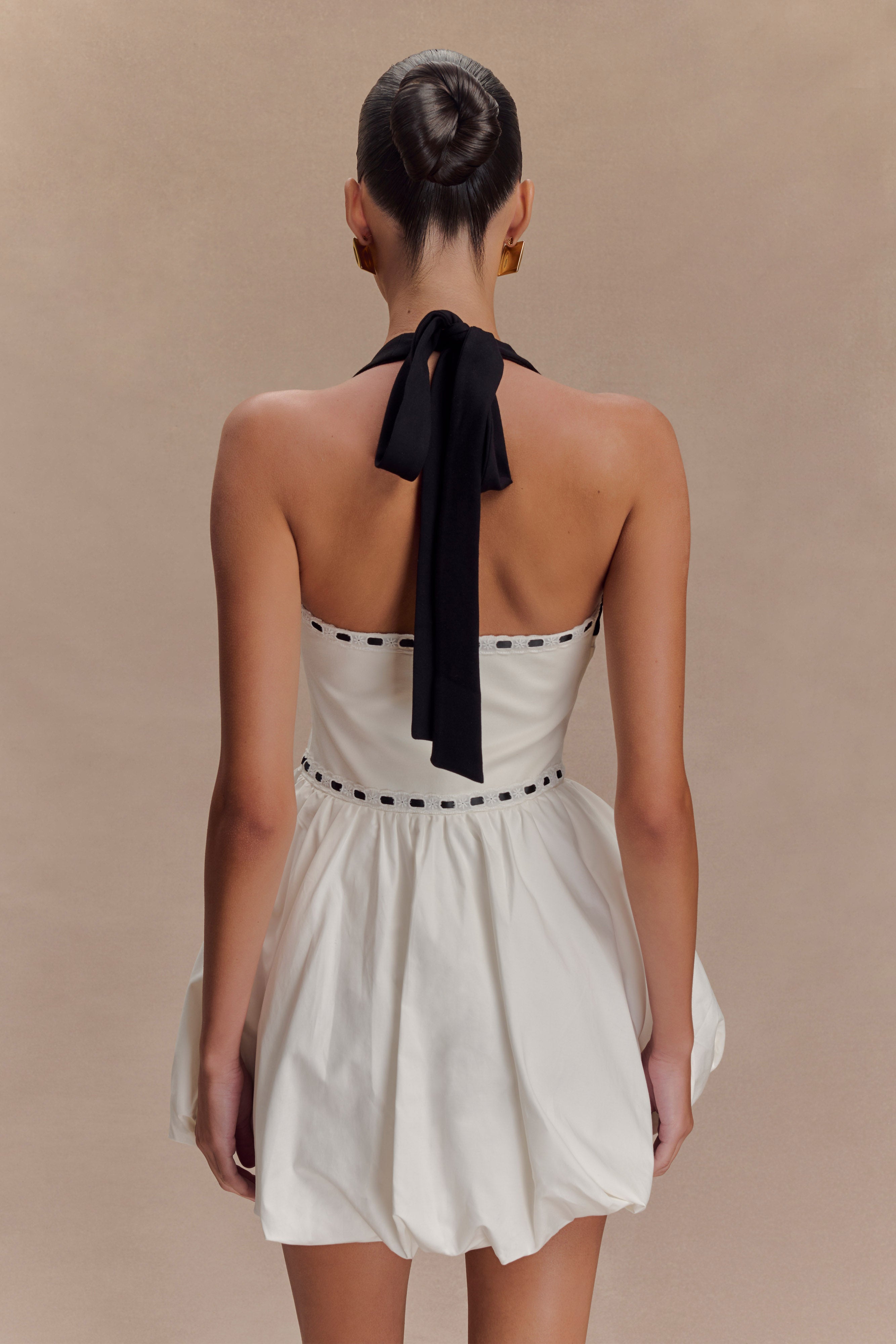 Queenie Halter Bubble Mini Dress - Black/White、mySite、solidvoid