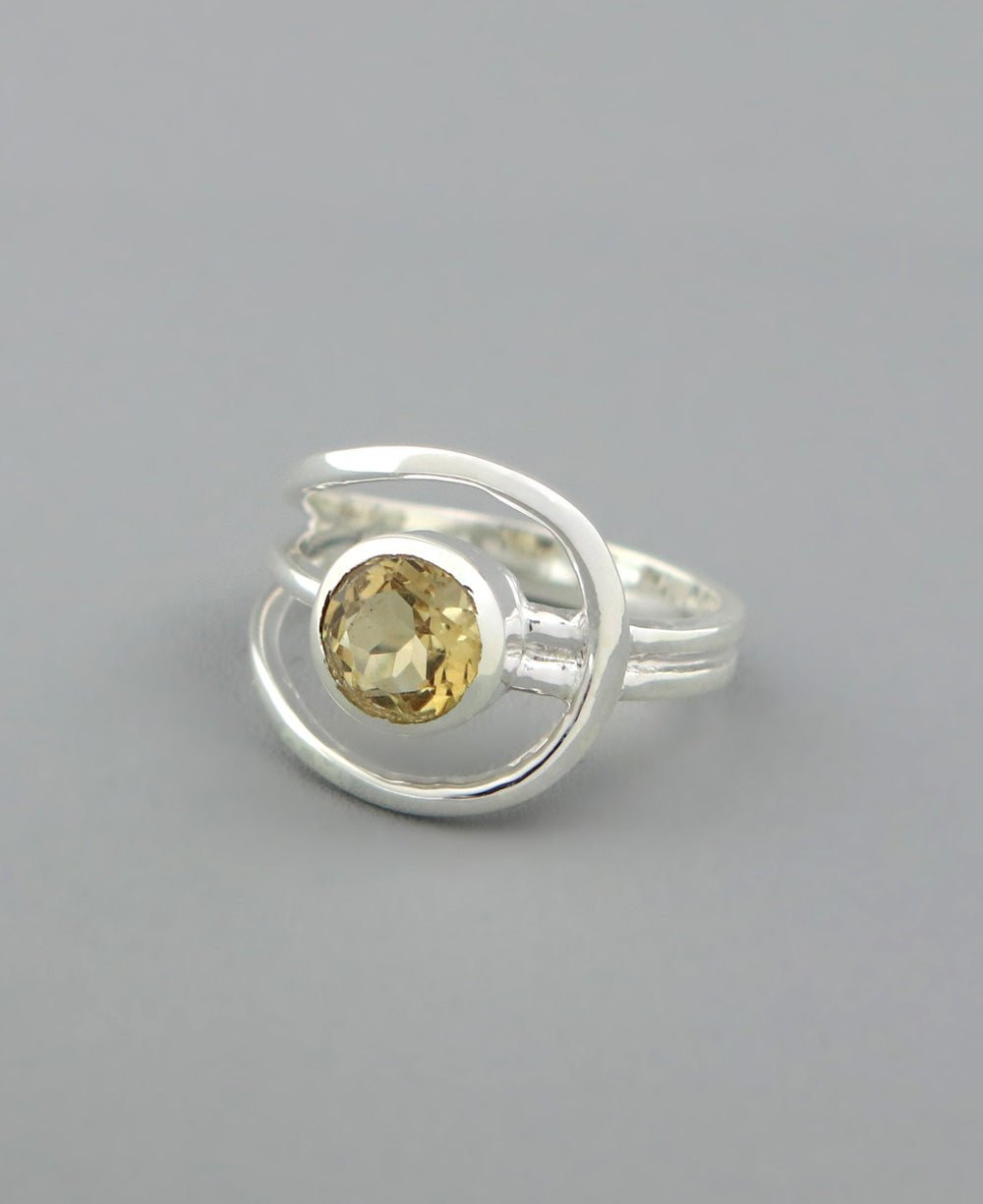 Sterling Silver Loop Ring with Citrine Gemstone、mySite、topwebapps