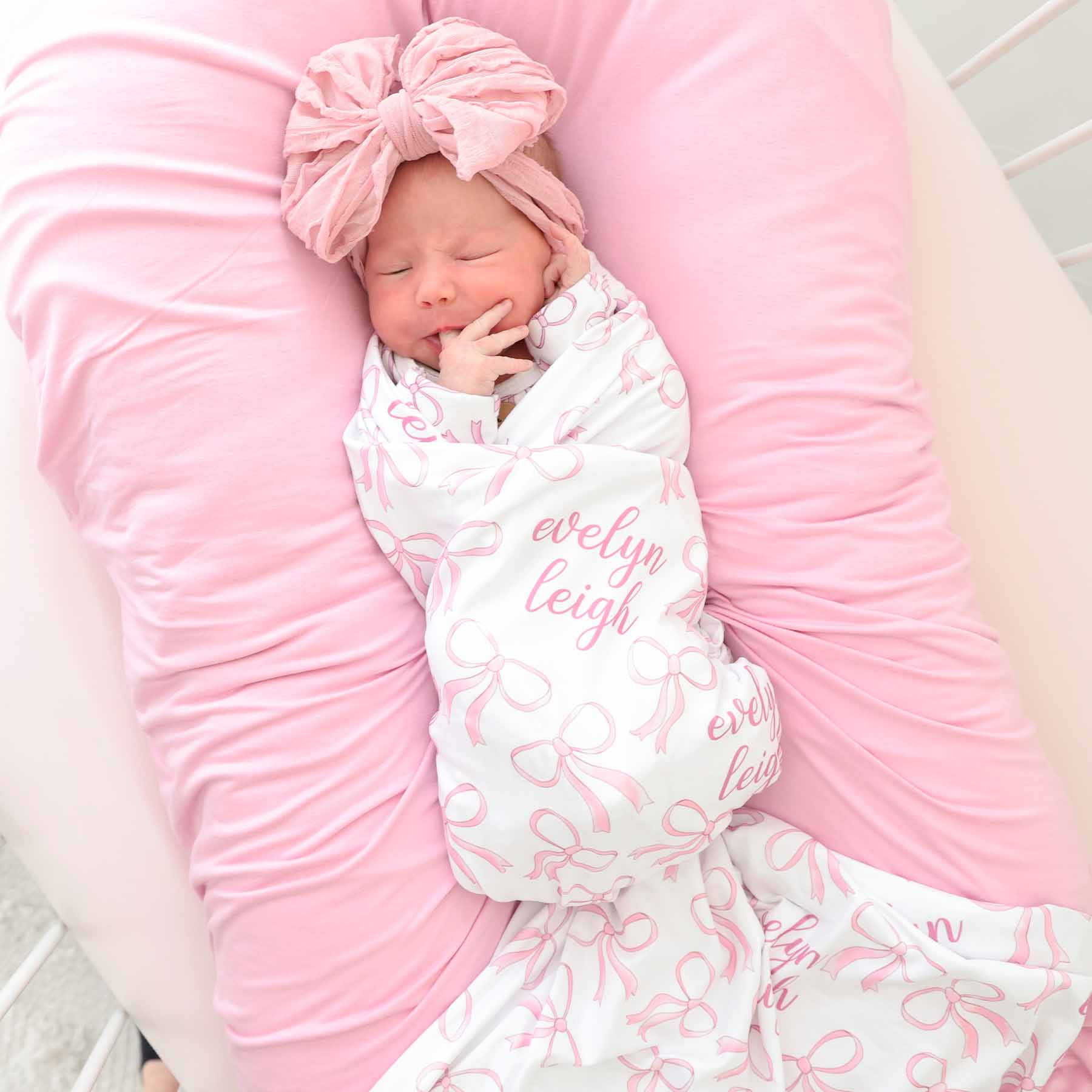  Blushing Bows Personalized Swaddle Blanket、mySite、layawaytickets