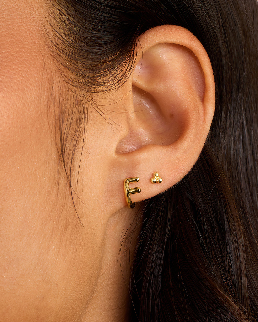 Alphabet Single Huggie、mySite、hinf8tx79