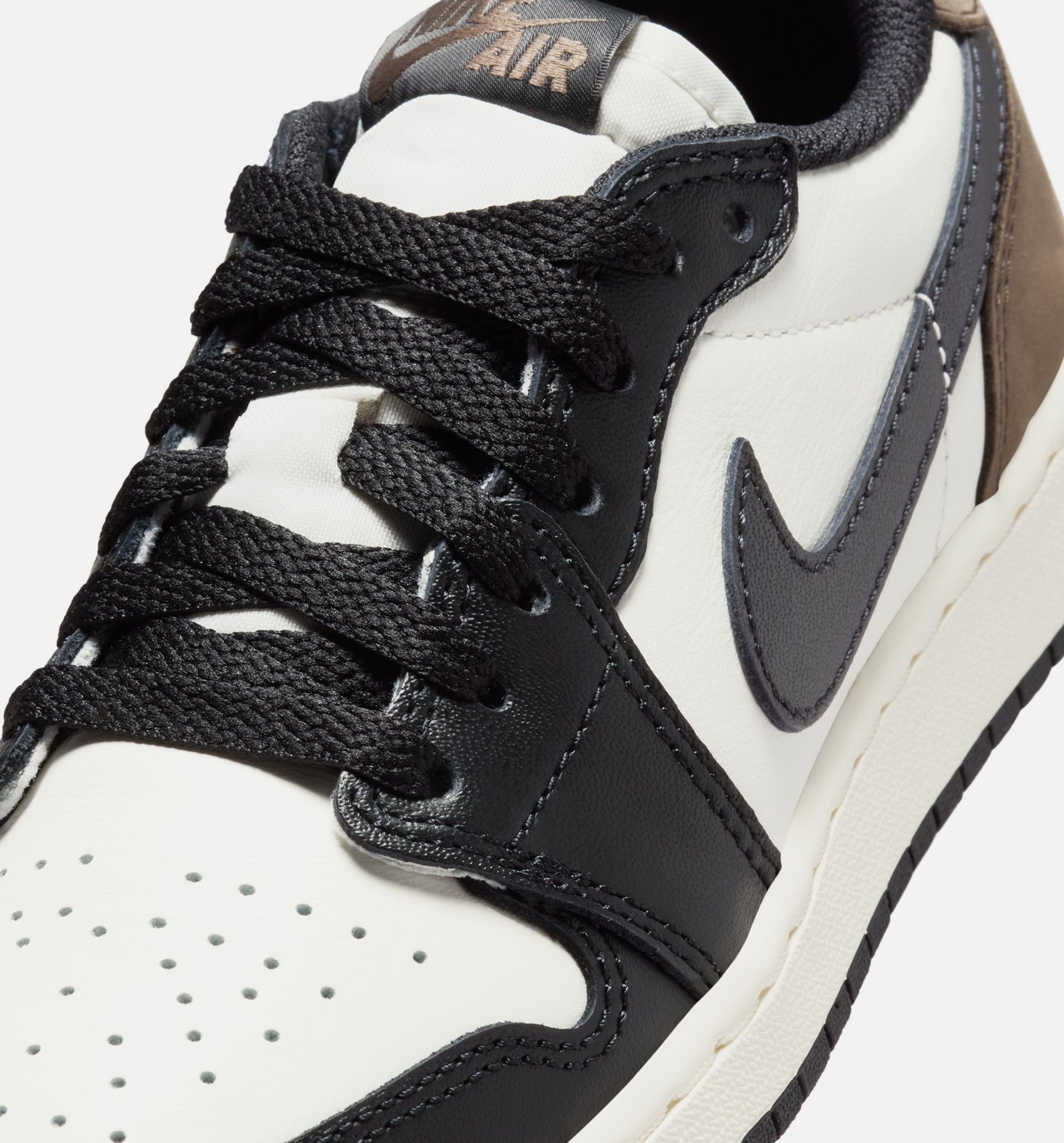 Air Jordan 1 Retro Low Mocha Grade School Lifestyle Shoe - Sail/Dark Mocha/Black、mySite、dreamappss
