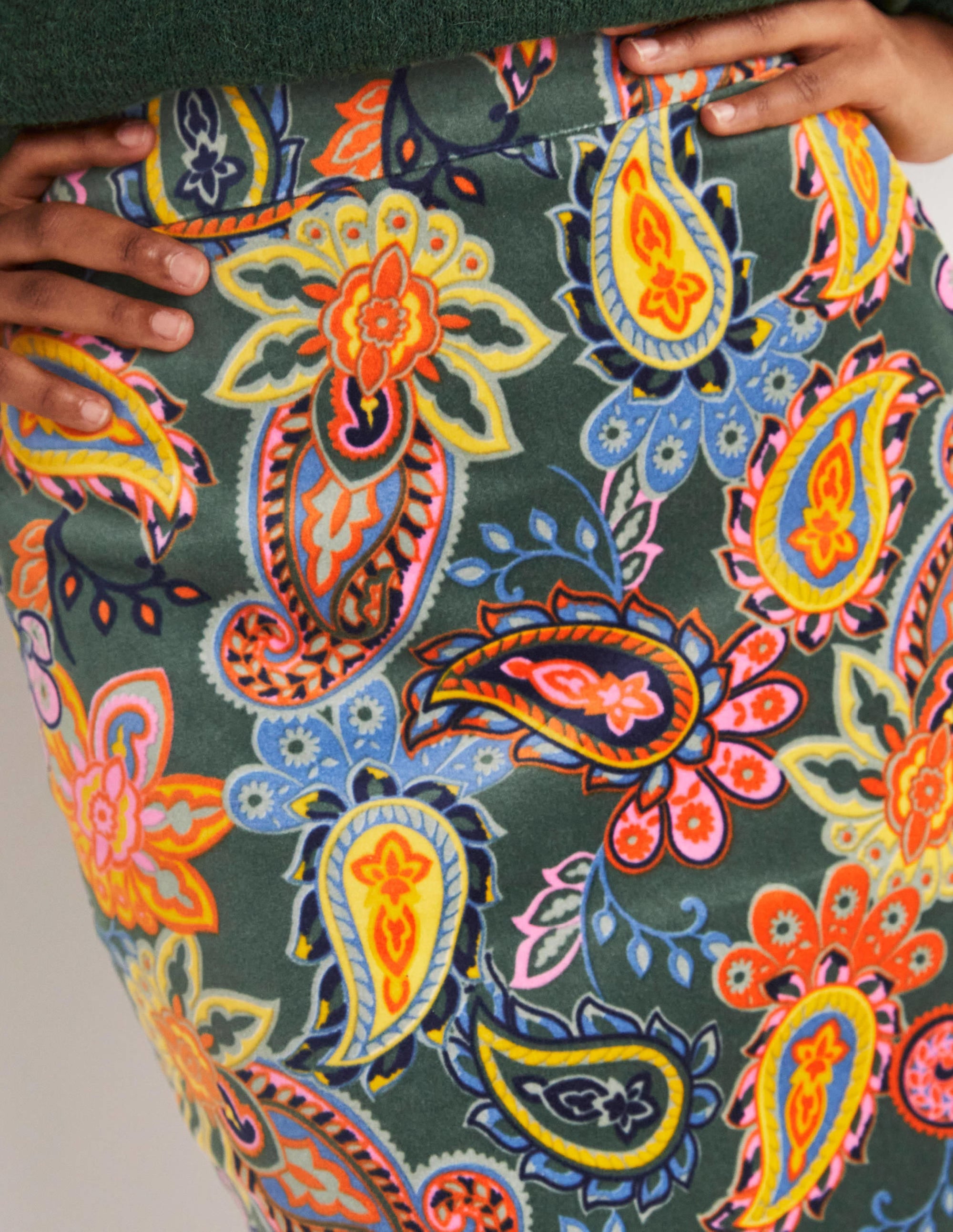  Velvet Midi Pencil Skirt-Trecking Green, Paisley Charm、mySite、ashleygrahame