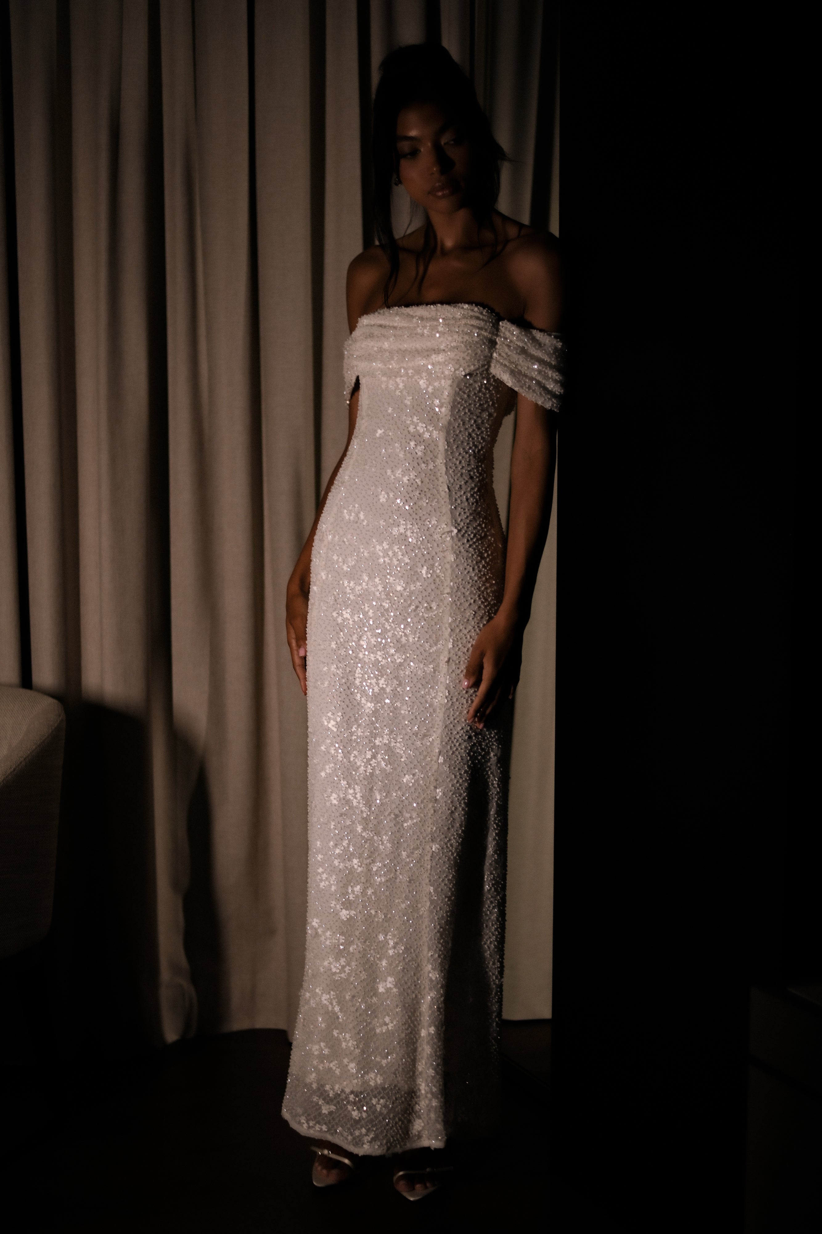 Priyanka Daisy Beaded Off Shoulder Wedding Gown - White、mySite、solidvoid