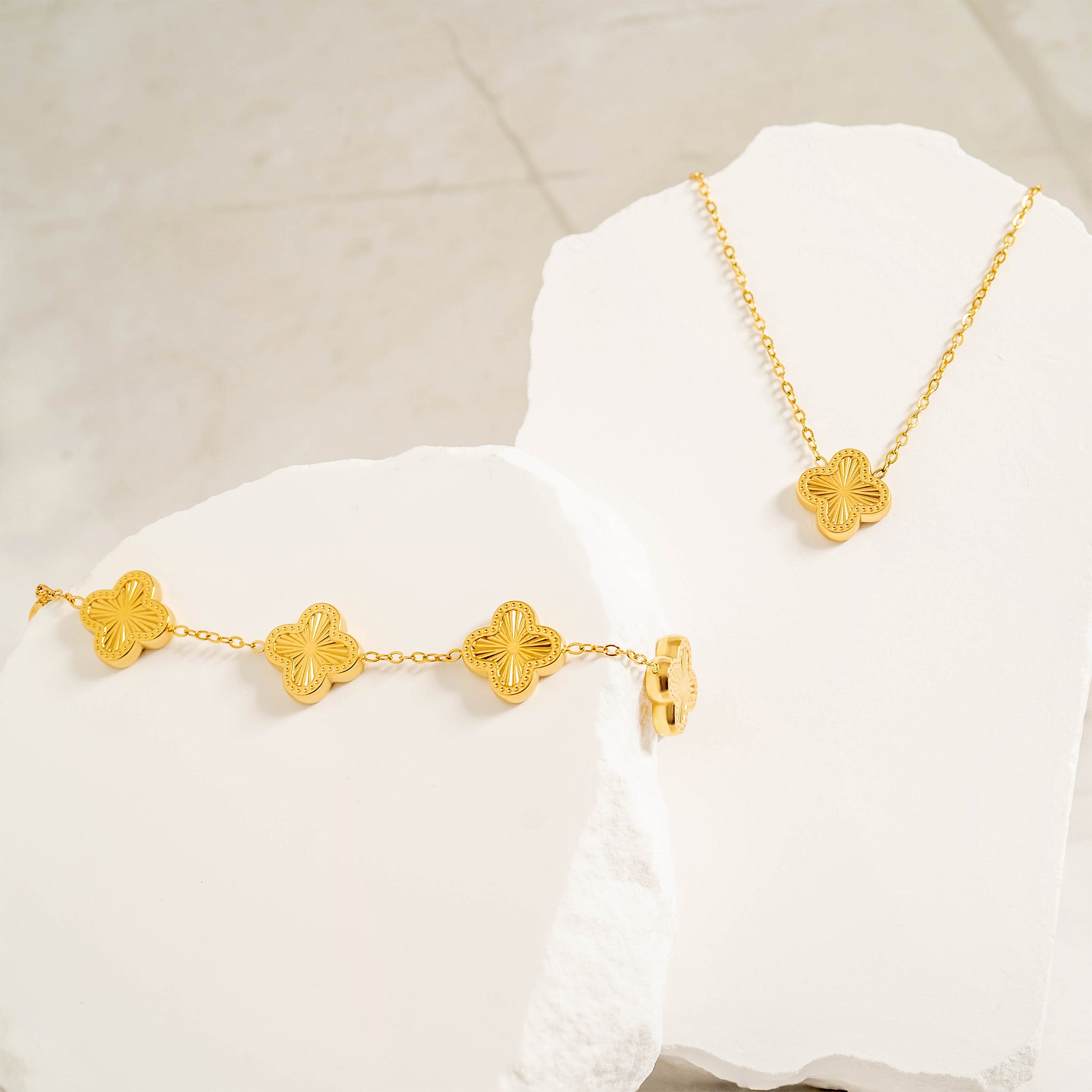 18K Gold PVD Stainless Steel Lucky Clover Charm Necklace / CHN0046、mySite、dreamappss