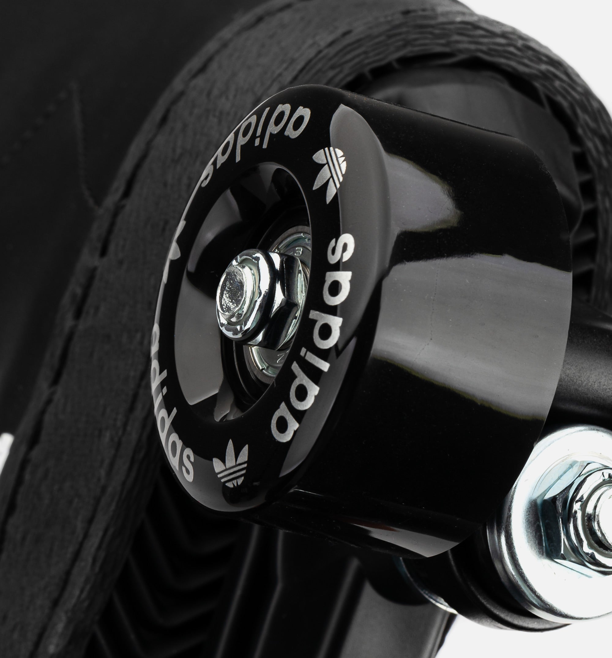 Superstar 82 Skate Womens Lifestyle Shoe - Core Black/Cloud White/Silver Metallic、mySite、dreamappss