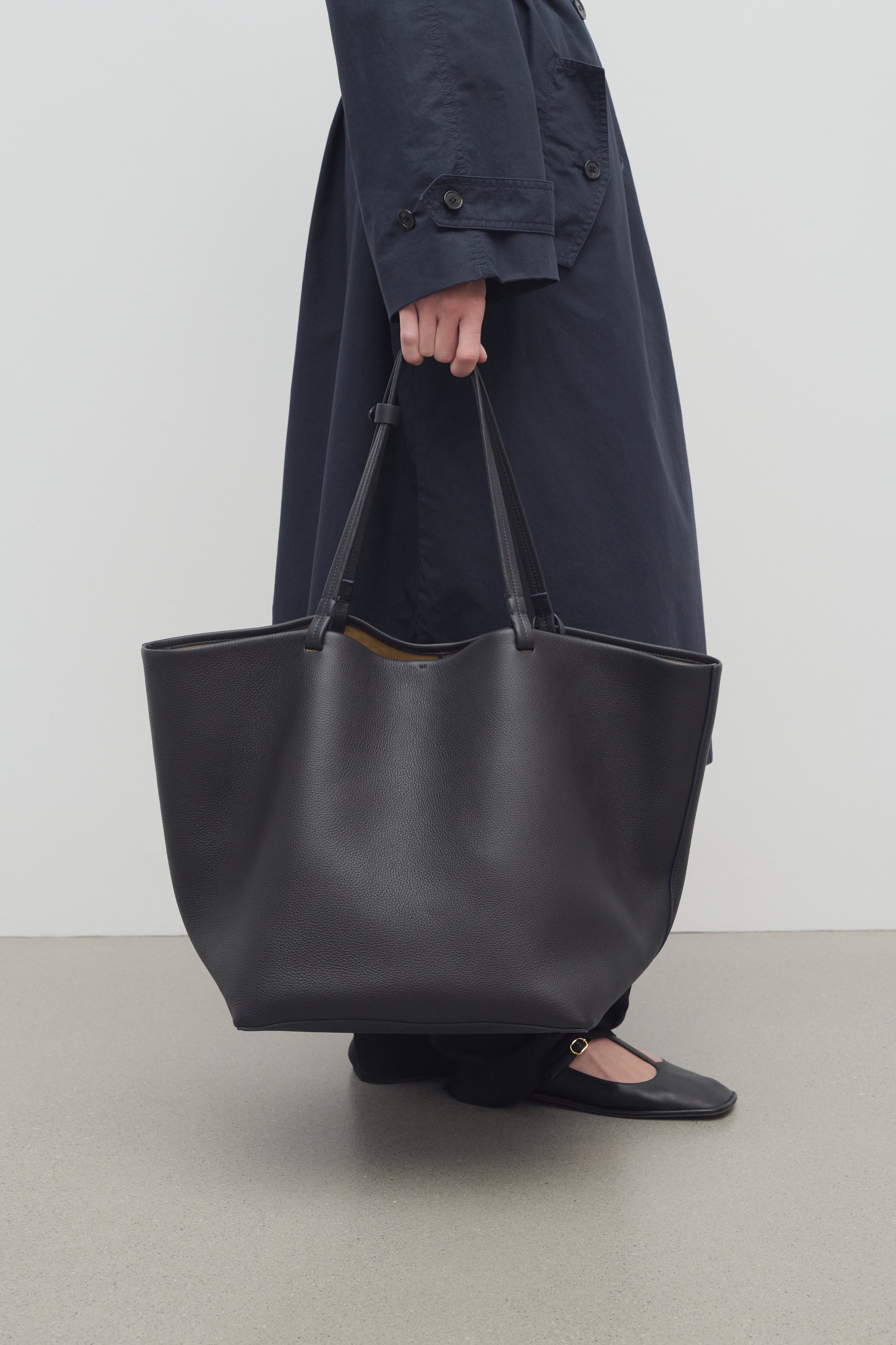 XL Park Tote in Leather、mySite、aoinhome