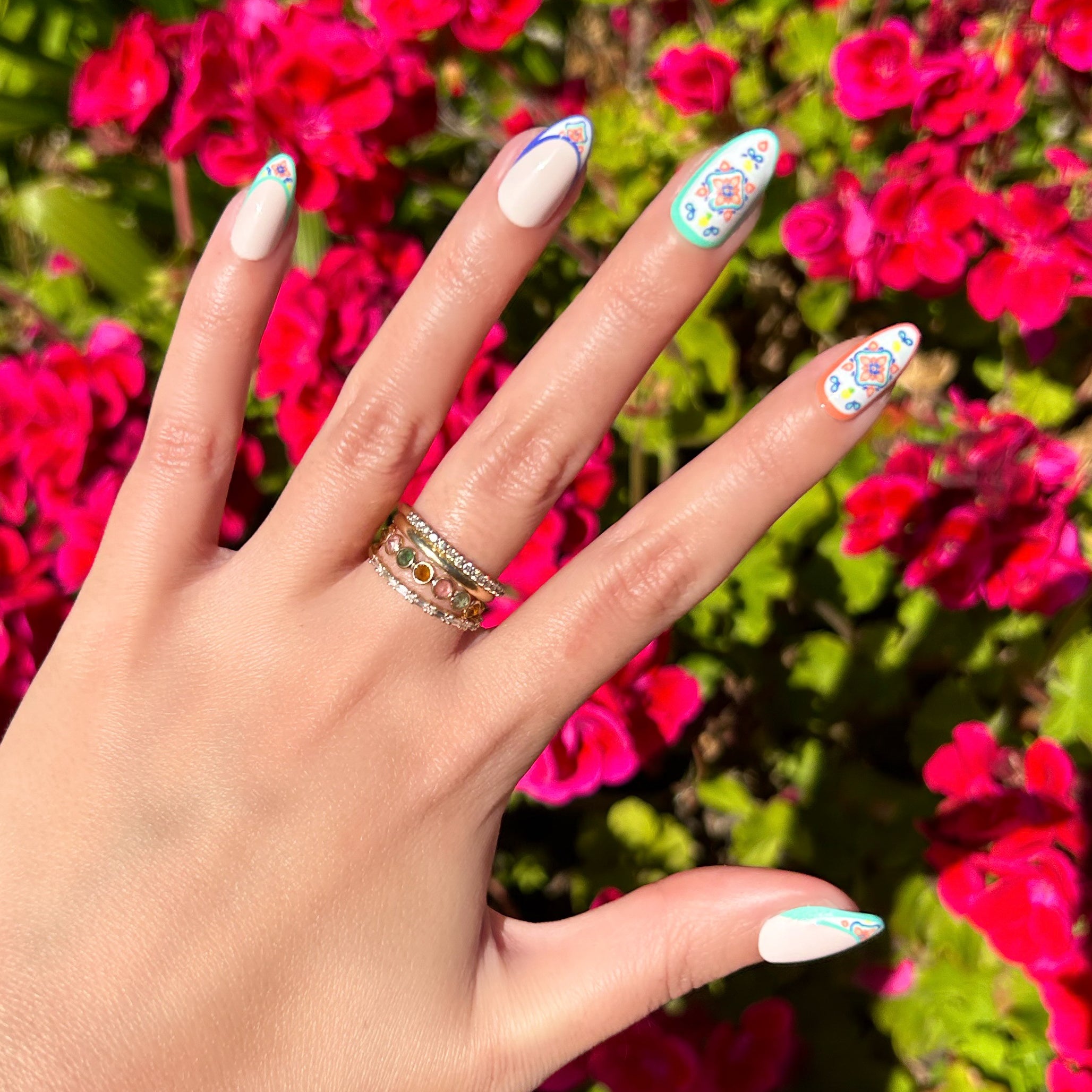 Italian Tile French - Press-On | Medium | Almond、mySite、solidvoid