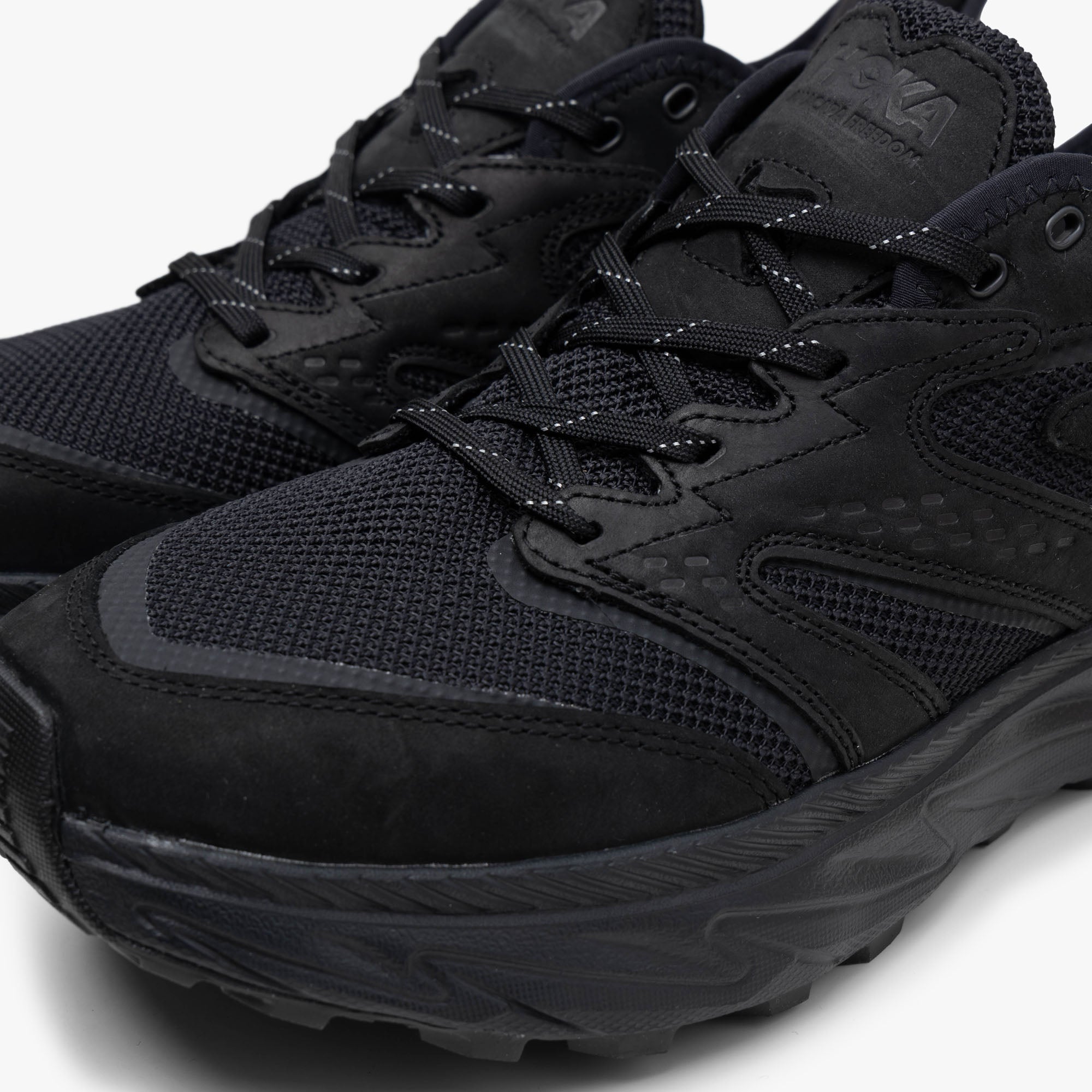 Hoka Aanacapa 2 Freedom Black / Black、mySite、merchandisen