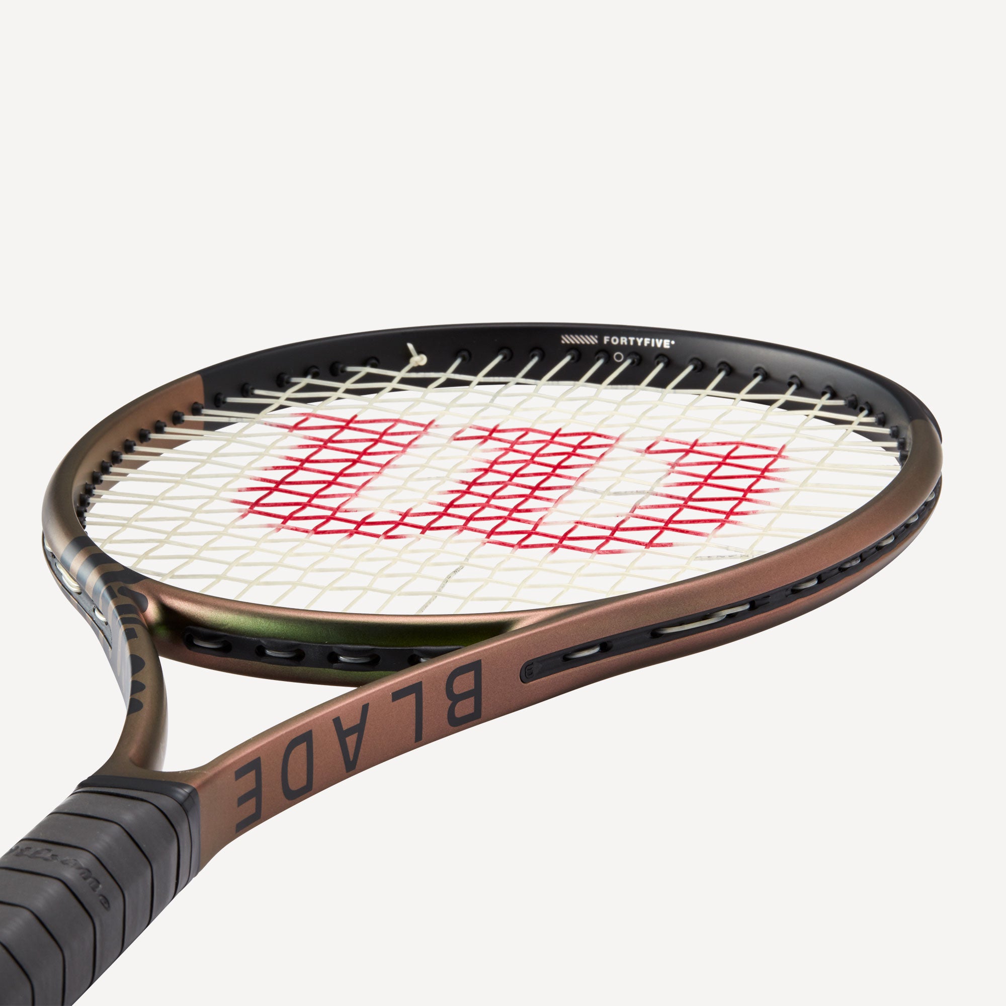 Wilson Blade 98 16x19 V8 Tennis Racket