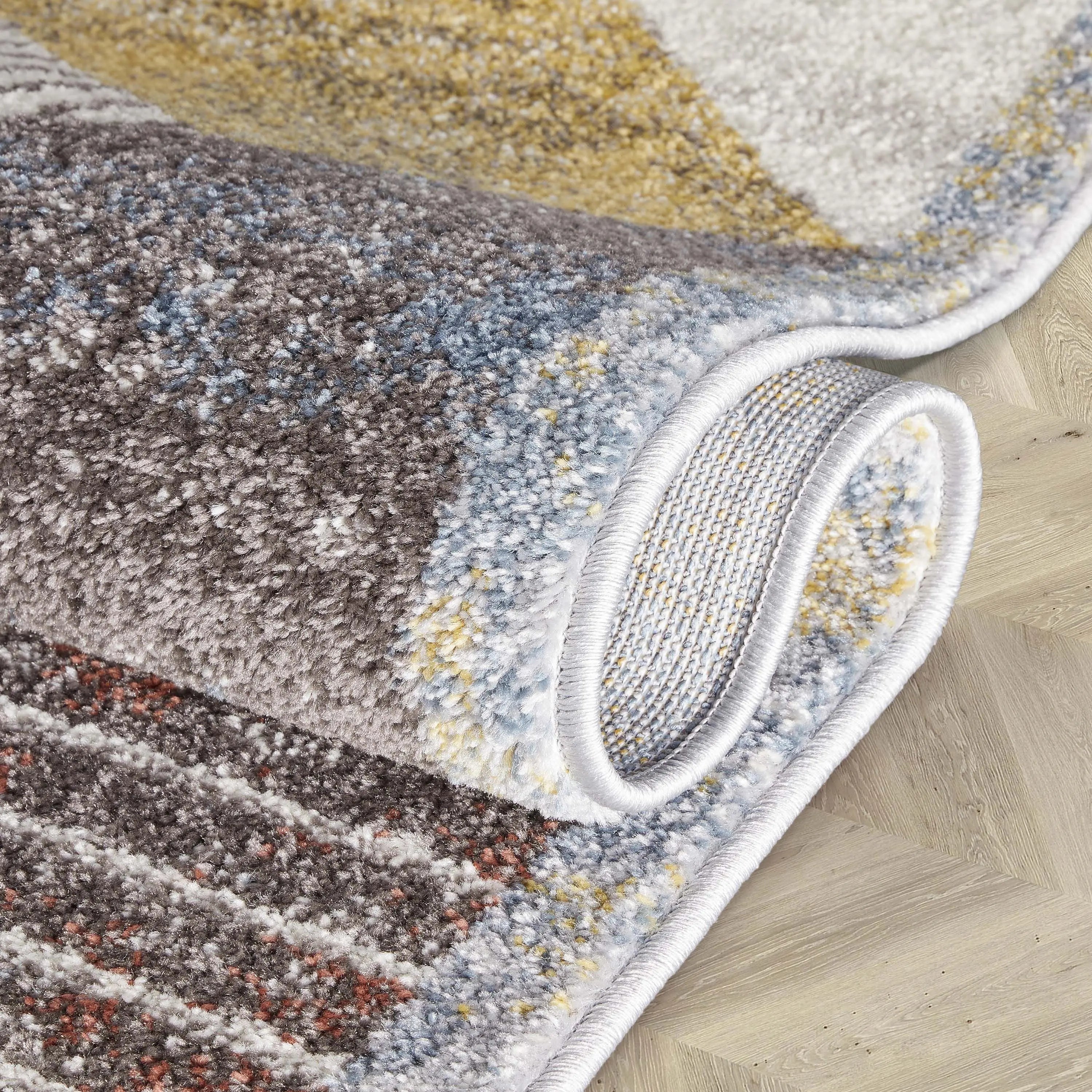 Jacey Geometric Distressed Grey Rug、mySite、gigharbornorthrealestate