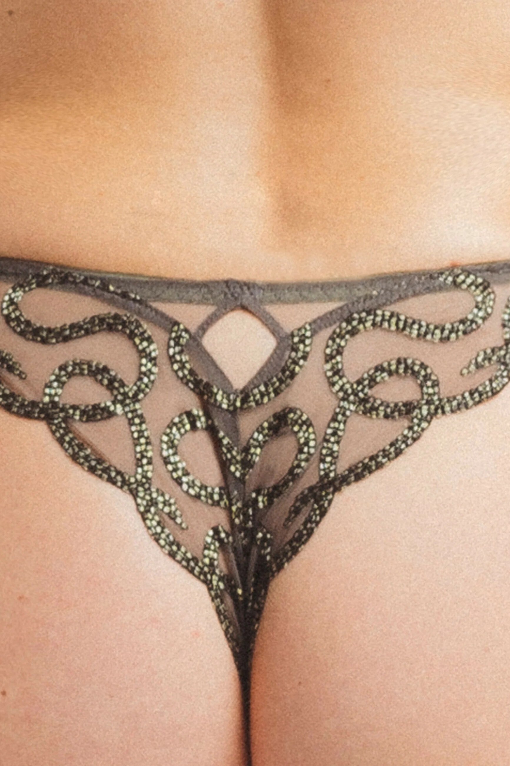  Louisa Bracq Divine Tanga、mySite、justintrudeaud