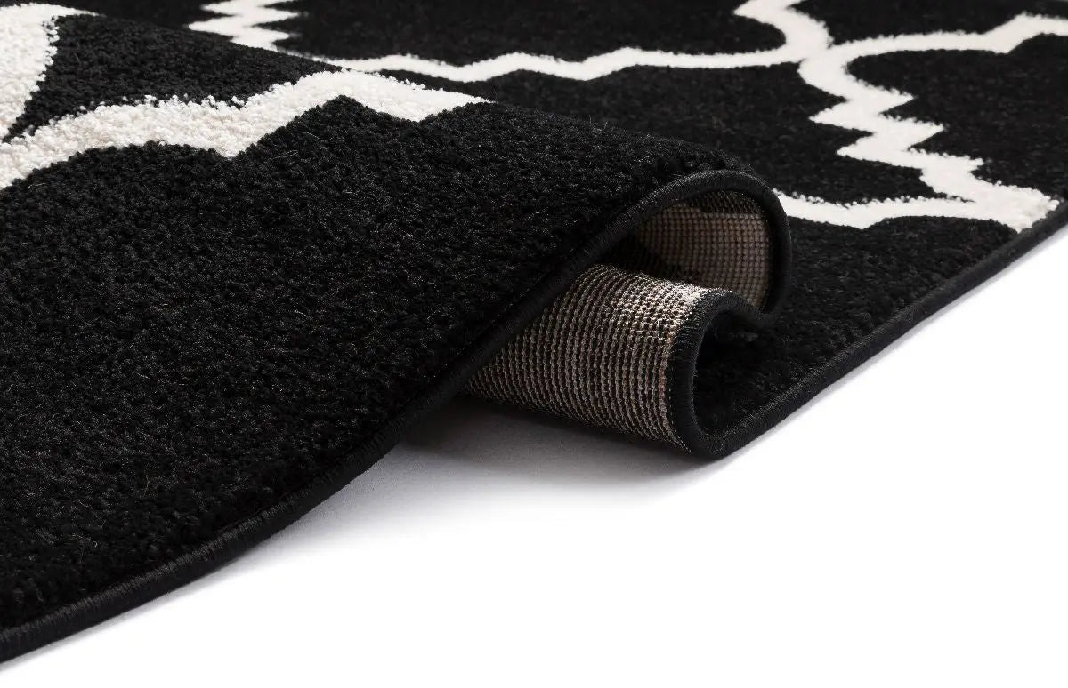 Lulu's Lattice Black Modern Rug、mySite、gigharbornorthrealestate
