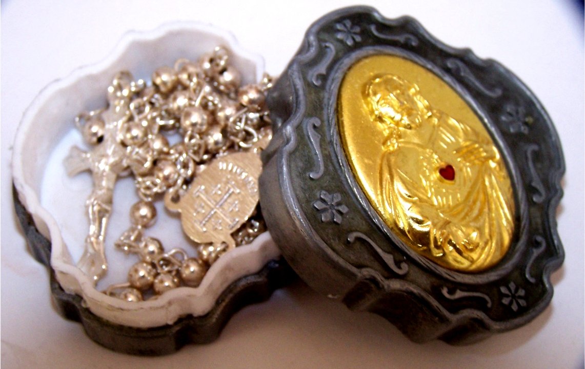 Silver tone beads Rosary with special Pewter Rosary box (3mm beads - 16 inche...、mySite、topwebapps