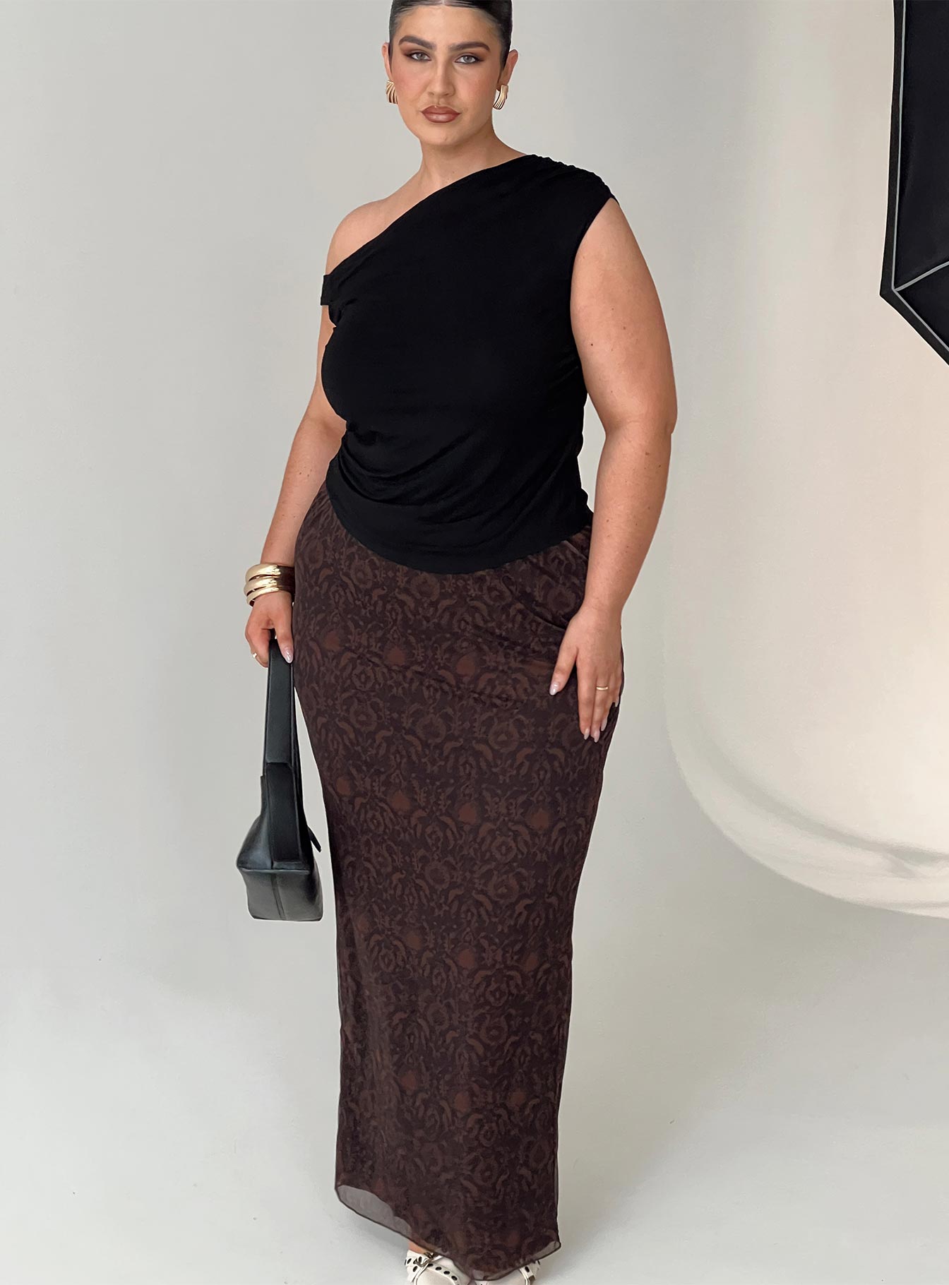 Beller Top Black Curve、mySite、solidvoid