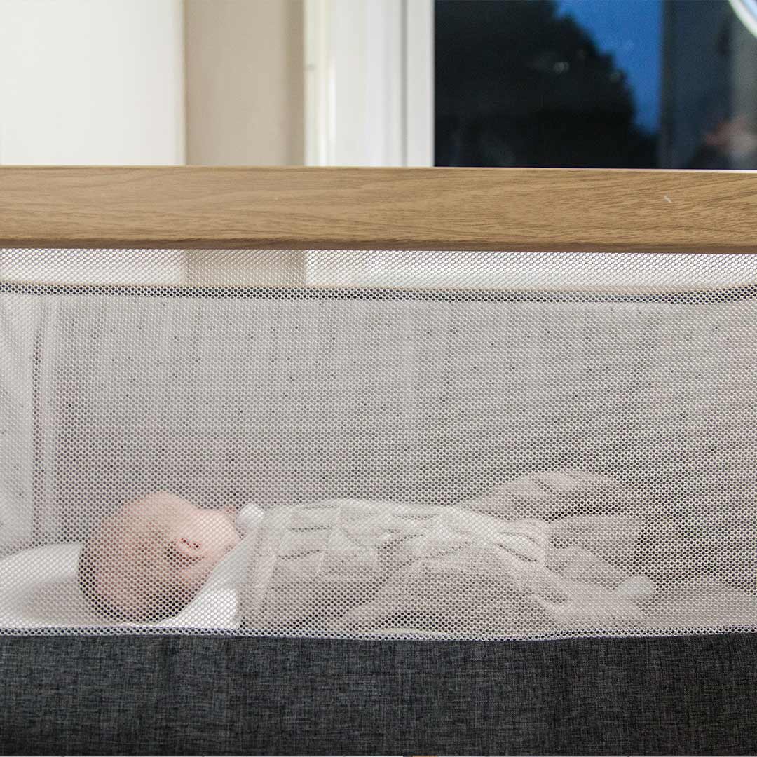 Tutti Bambini CoZee Bedside Crib - Oak and Charcoal、mySite、merchandisen